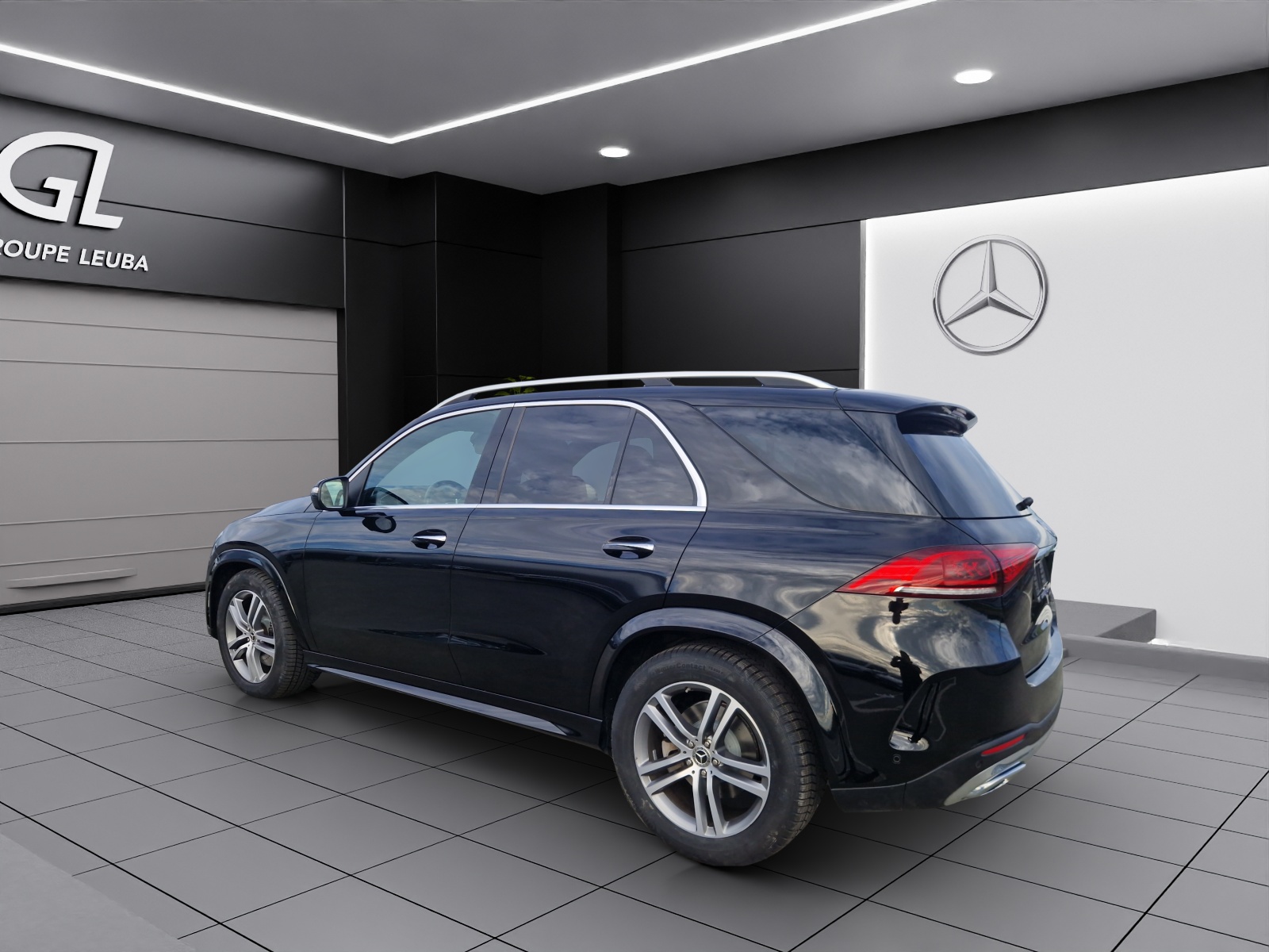 MERCEDES-BENZ GLE 300 d 4Matic AMG Line 9G-Tronic-showroom-element-3