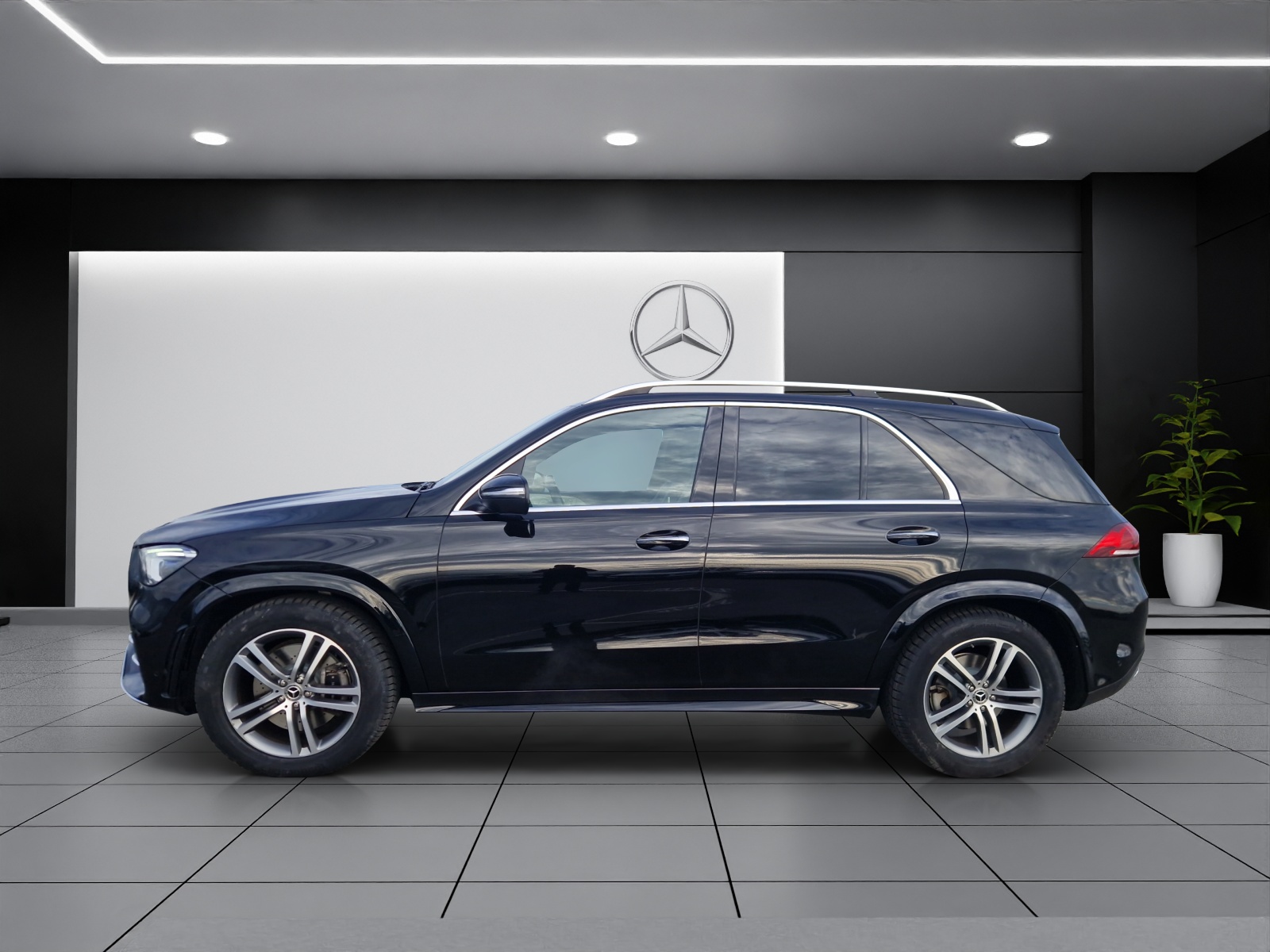 MERCEDES-BENZ GLE 300 d 4Matic AMG Line 9G-Tronic-showroom-element-2