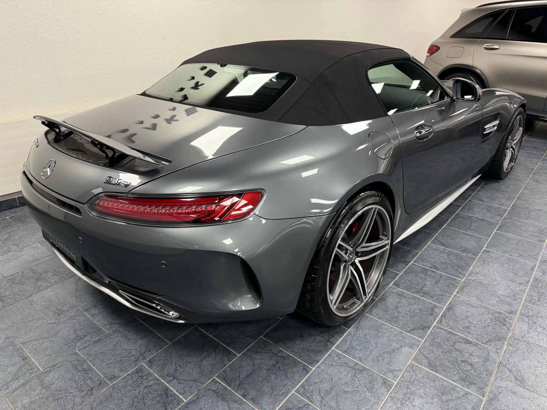 MERCEDES-BENZ AMG GT C Roadster Speedshift DCT-showroom-element-3