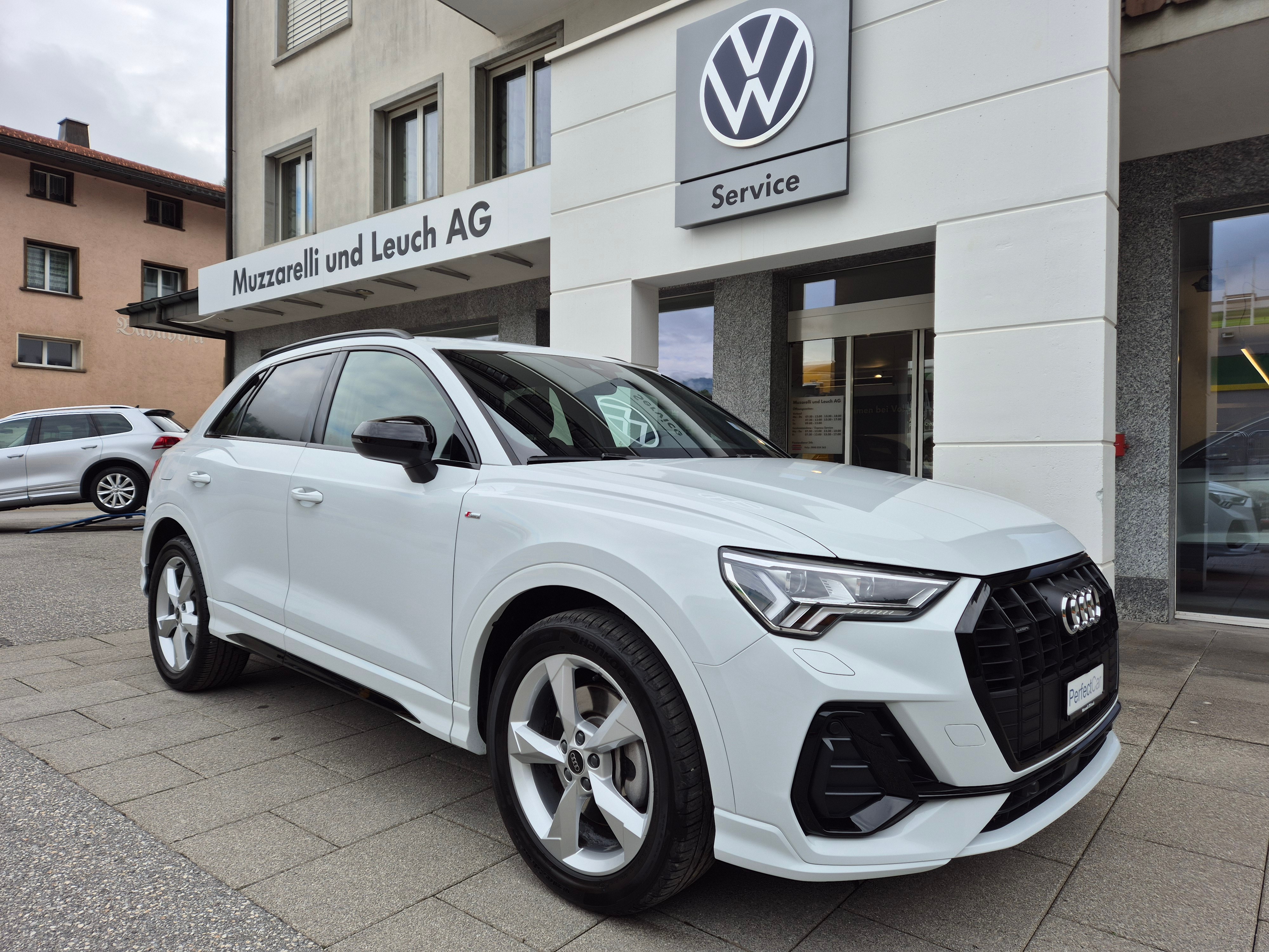 AUDI Q3 40 TDI S line quattro (SUV / Gelndewagen)