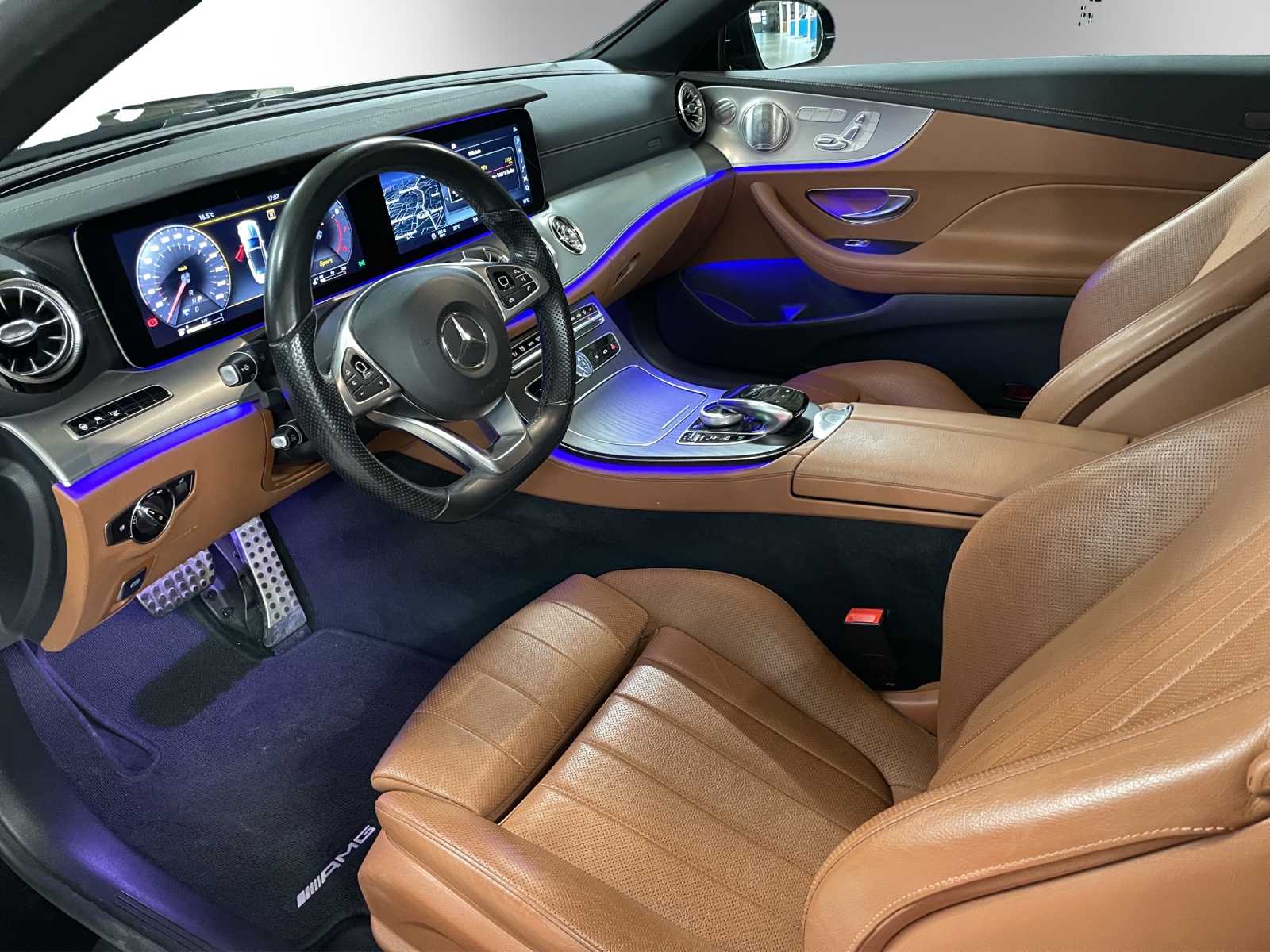 Image MERCEDES-BENZ E-400 E 400 AMG Line 4 Matic