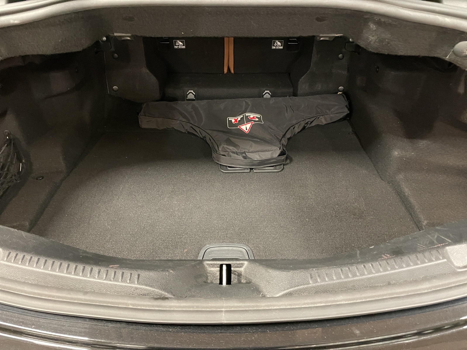 Image MERCEDES-BENZ E-400 E 400 AMG Line 4 Matic