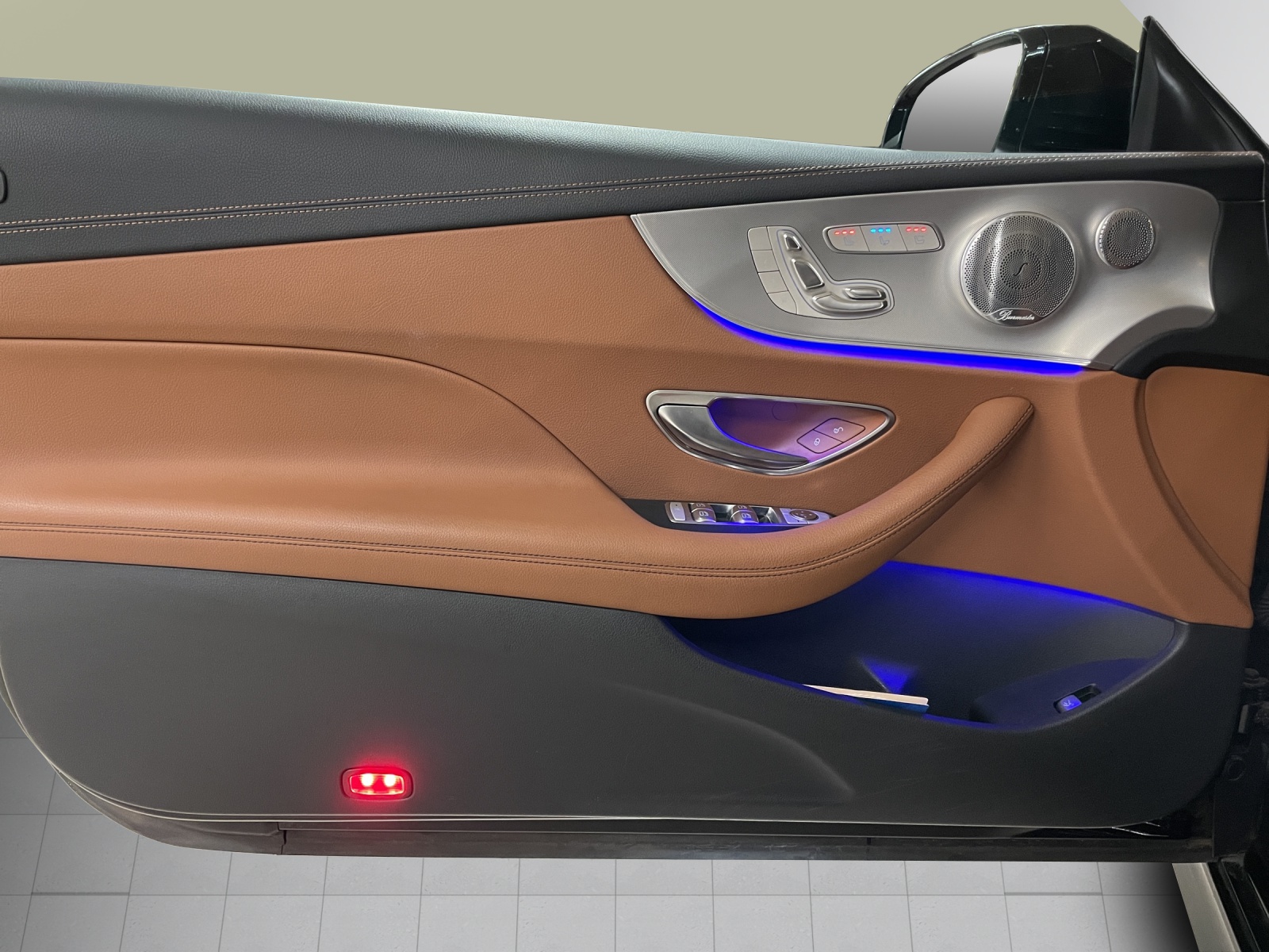 Image MERCEDES-BENZ E-400 E 400 AMG Line 4 Matic