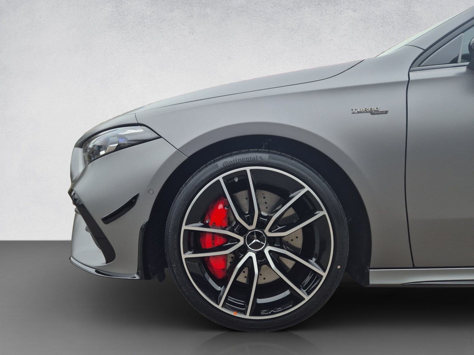 MERCEDES-BENZ A 35 AMG 4Matic Limousine-image-5