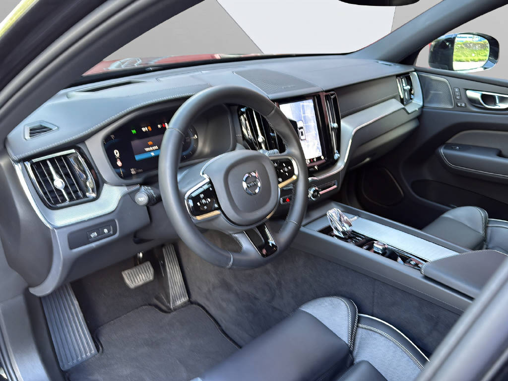 Image VOLVO XC60 XC60 2.0 T6 TE Plus Dark eAWD