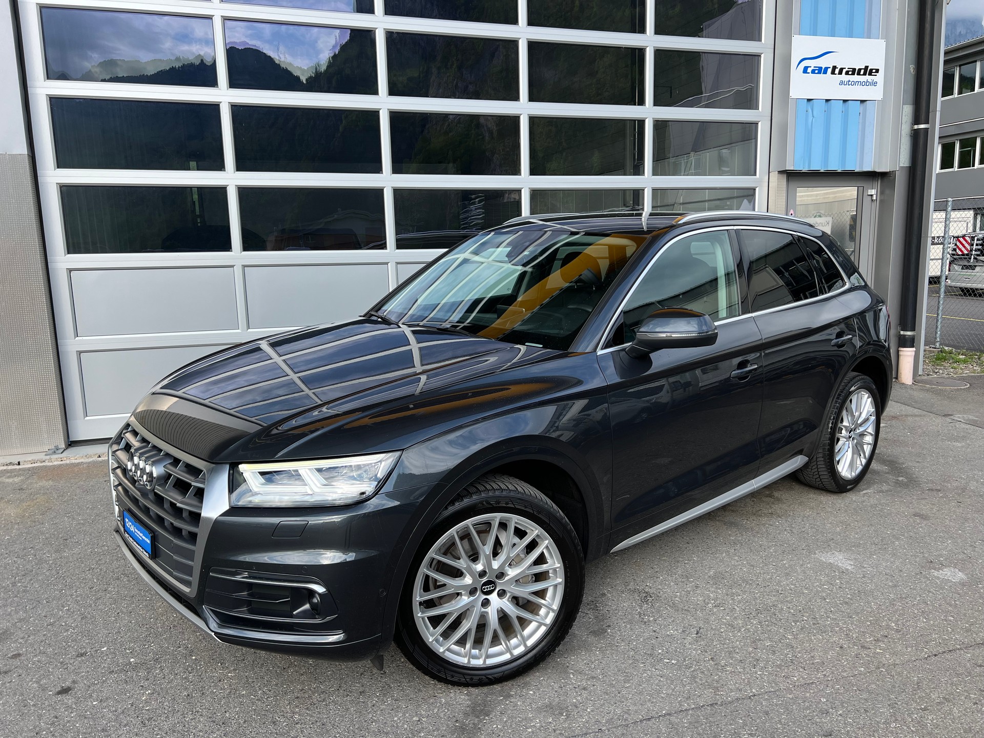 AUDI Q5 40 TDI sport quattro S-tronic *** frisch ab MFK * 1 Jahr Garantie ***
