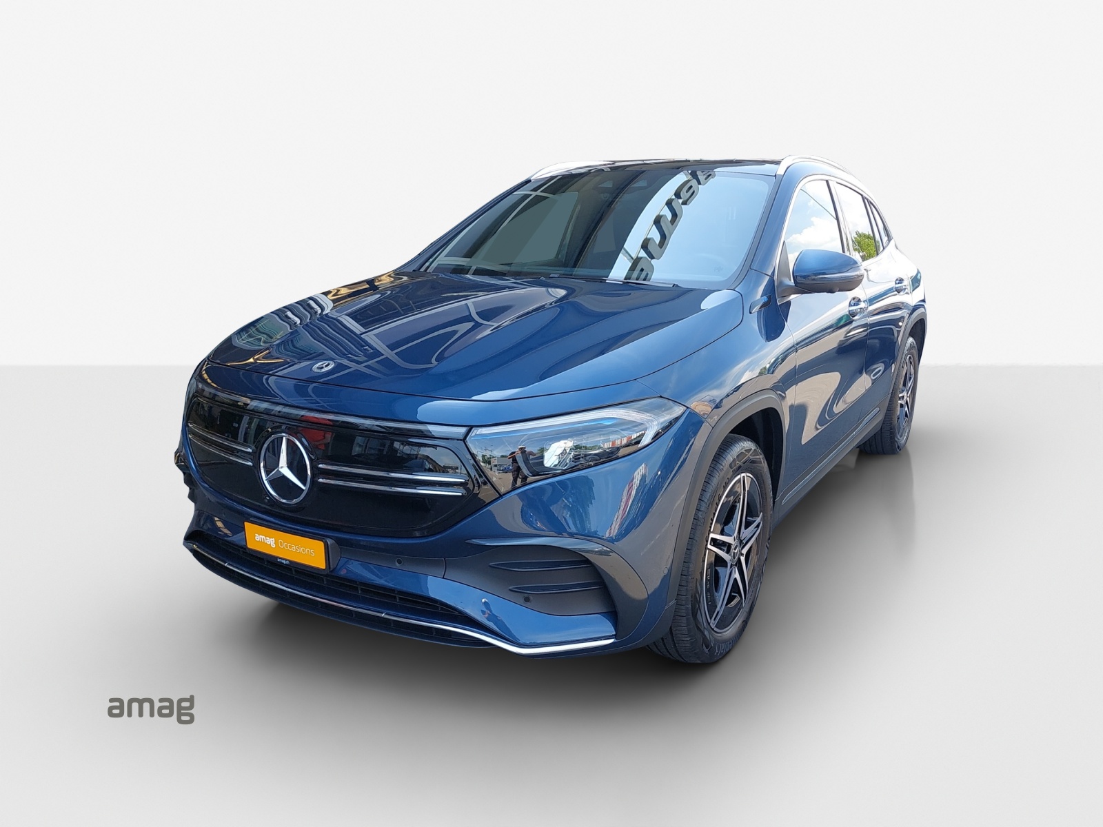 MERCEDES-BENZ EQA 300 AMG Line 4Matic