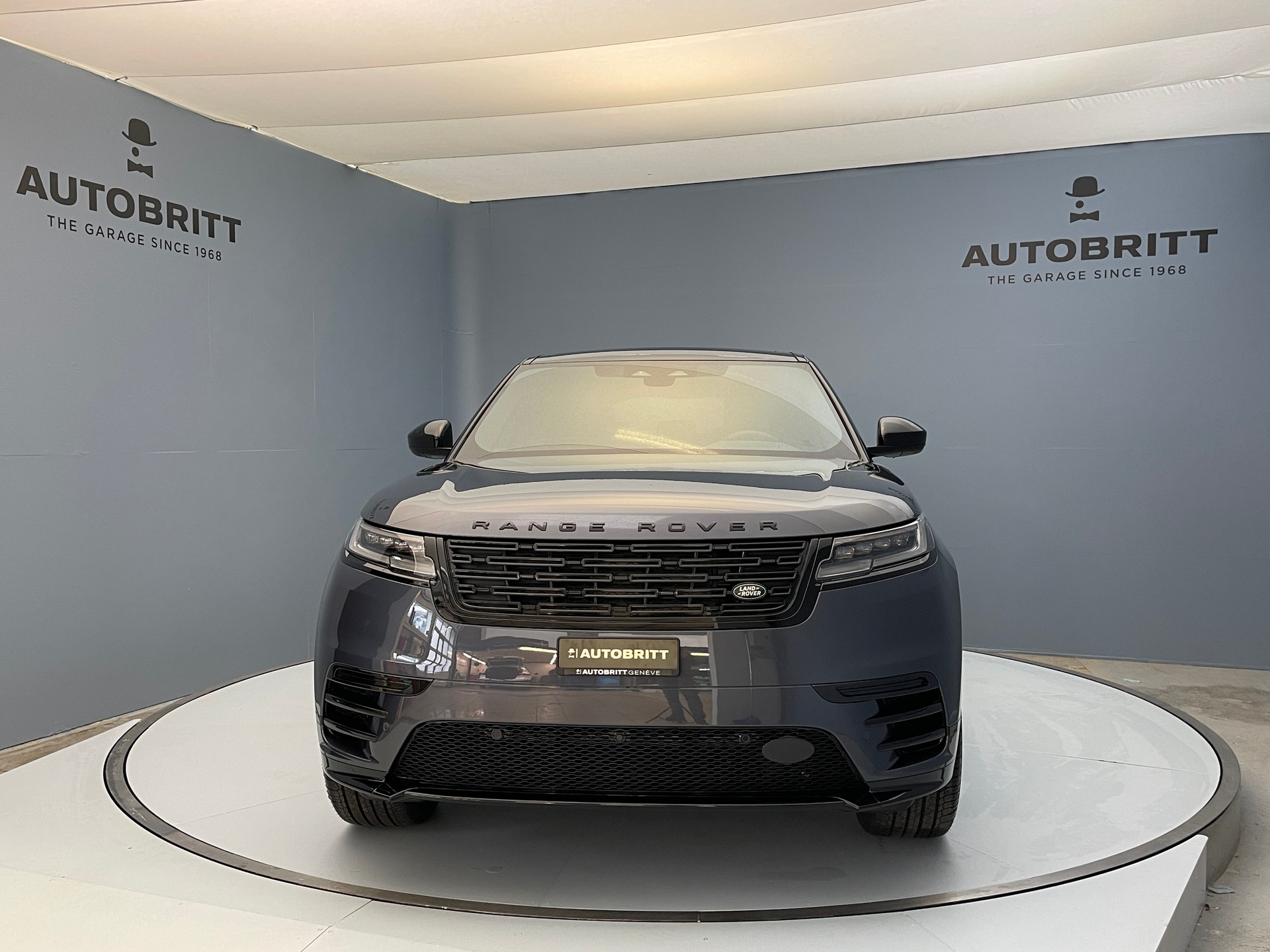 LAND ROVER Range Rover Velar 2.0 P400e Dynamic HSE-showroom-element-1
