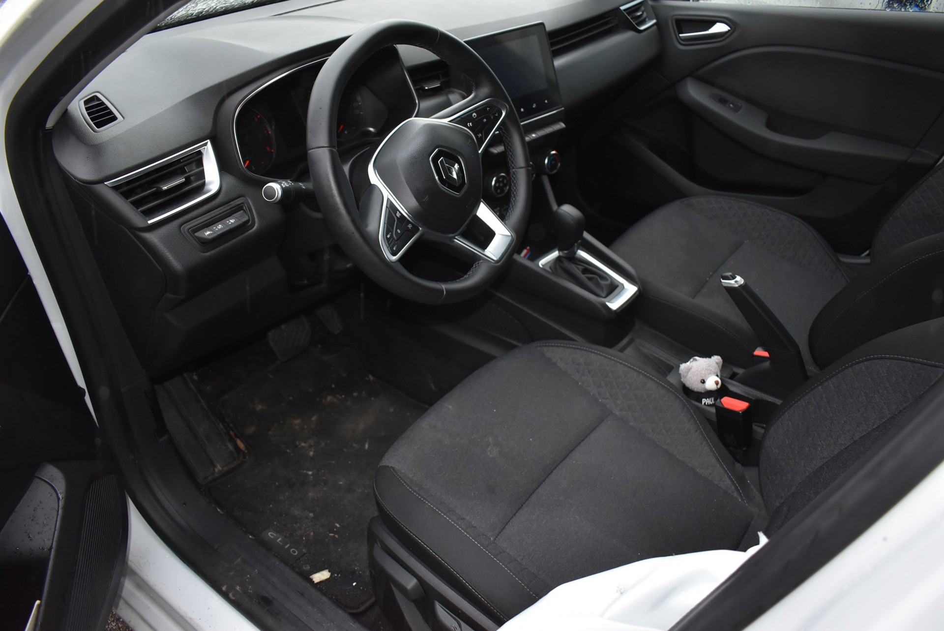 RENAULT Clio 1.0 Intens CVT-image-1
