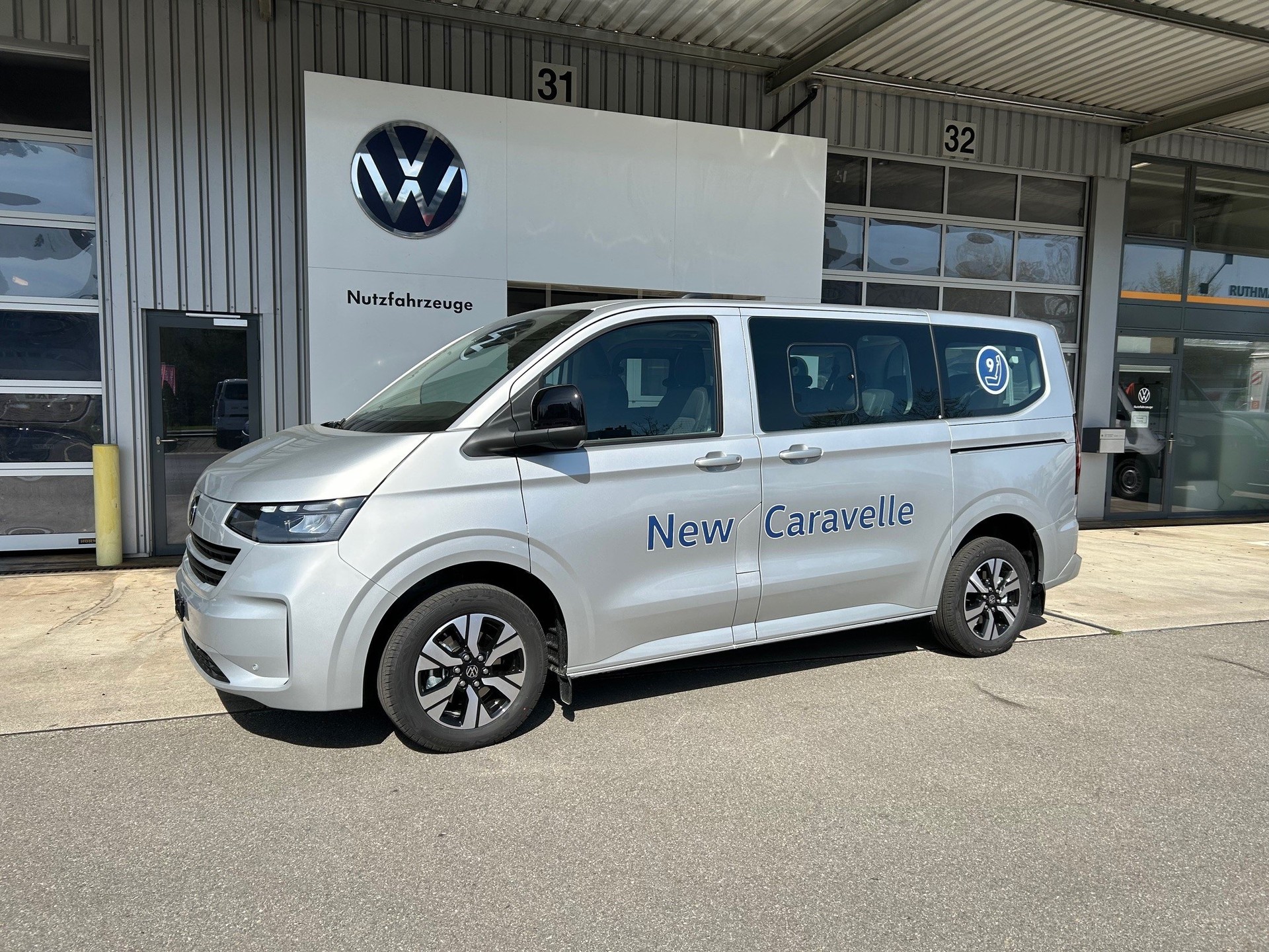 VW Caravelle Life 2.0 TDI Automat-image-1