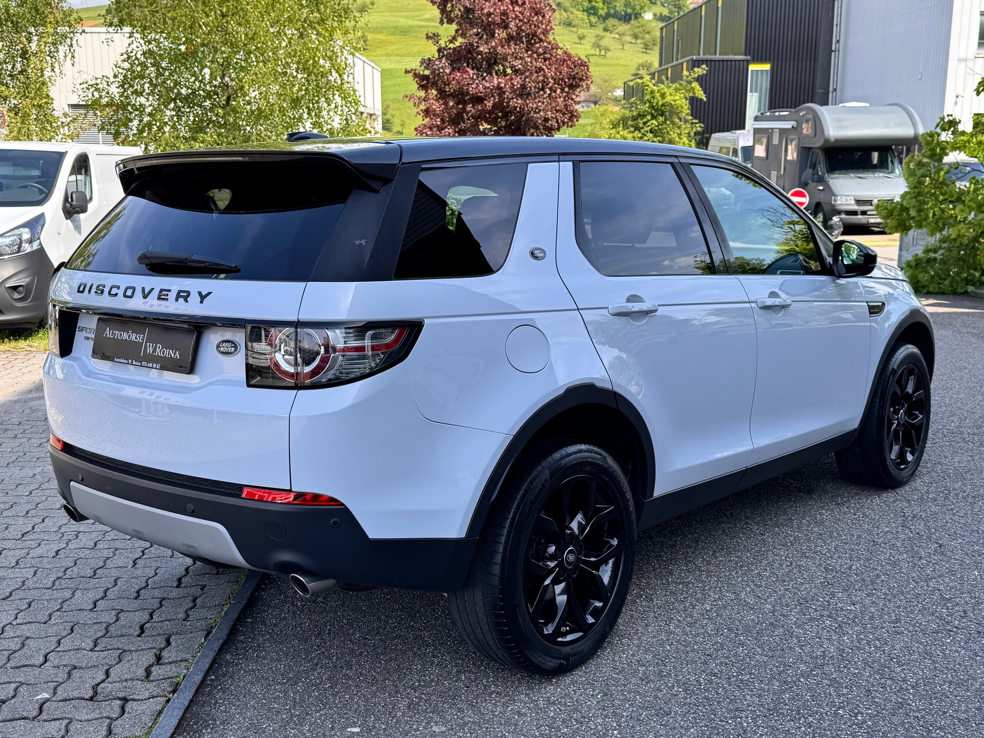 LAND ROVER Discovery Sport 2.2TD4 HSE Luxury AT9-showroom-element-2