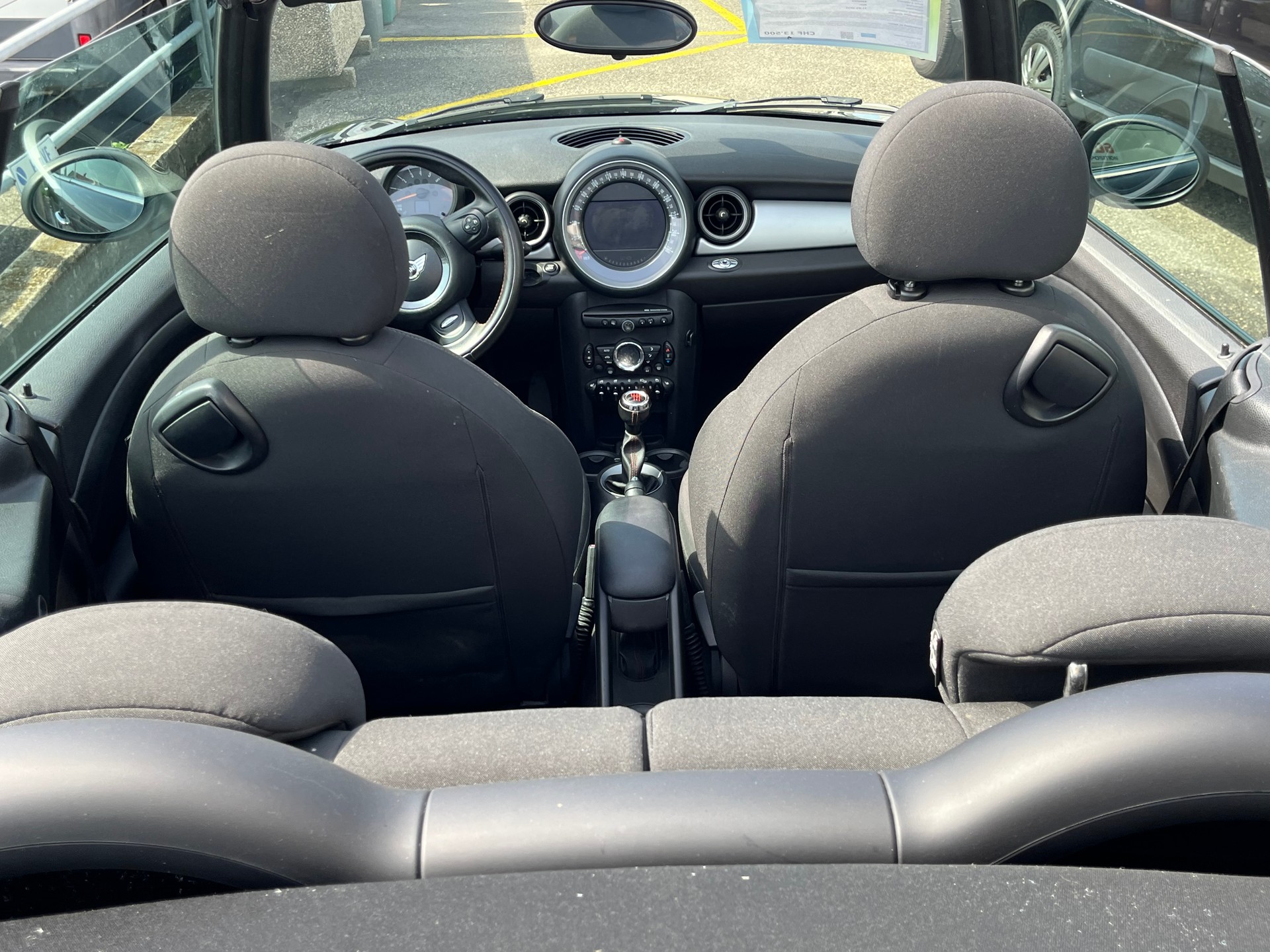 MINI Cooper Cabriolet-image-6