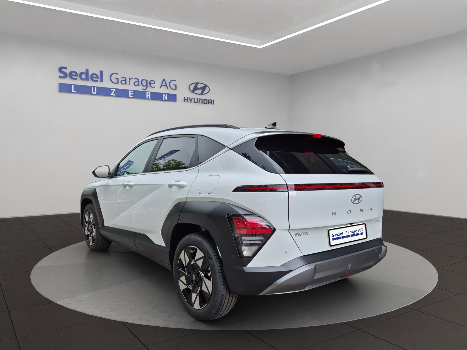 HYUNDAI Kona 1.6 GDi Hybrid Amplia-showroom-element-3