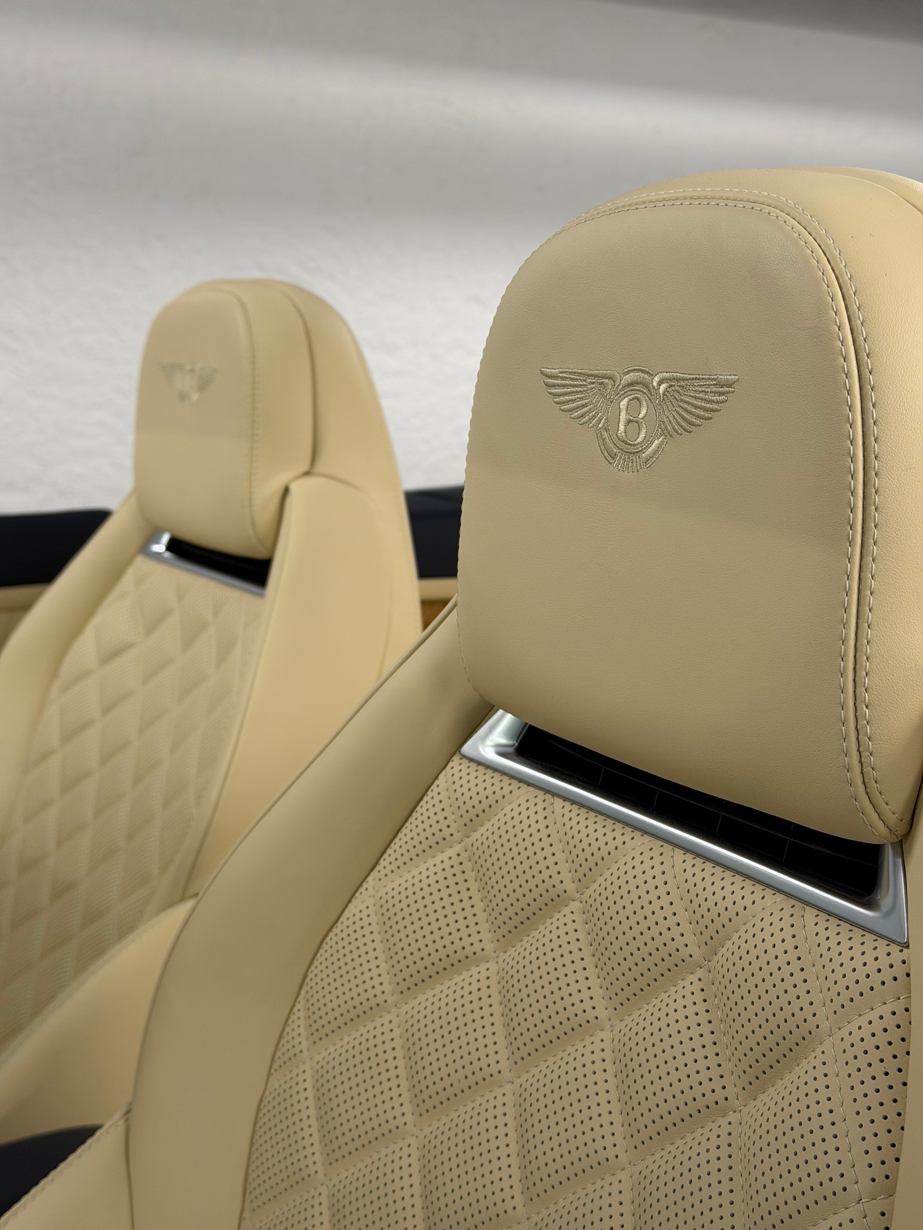 Image BENTLEY CONTINENTAL Continental GTC 4.0 V8 S