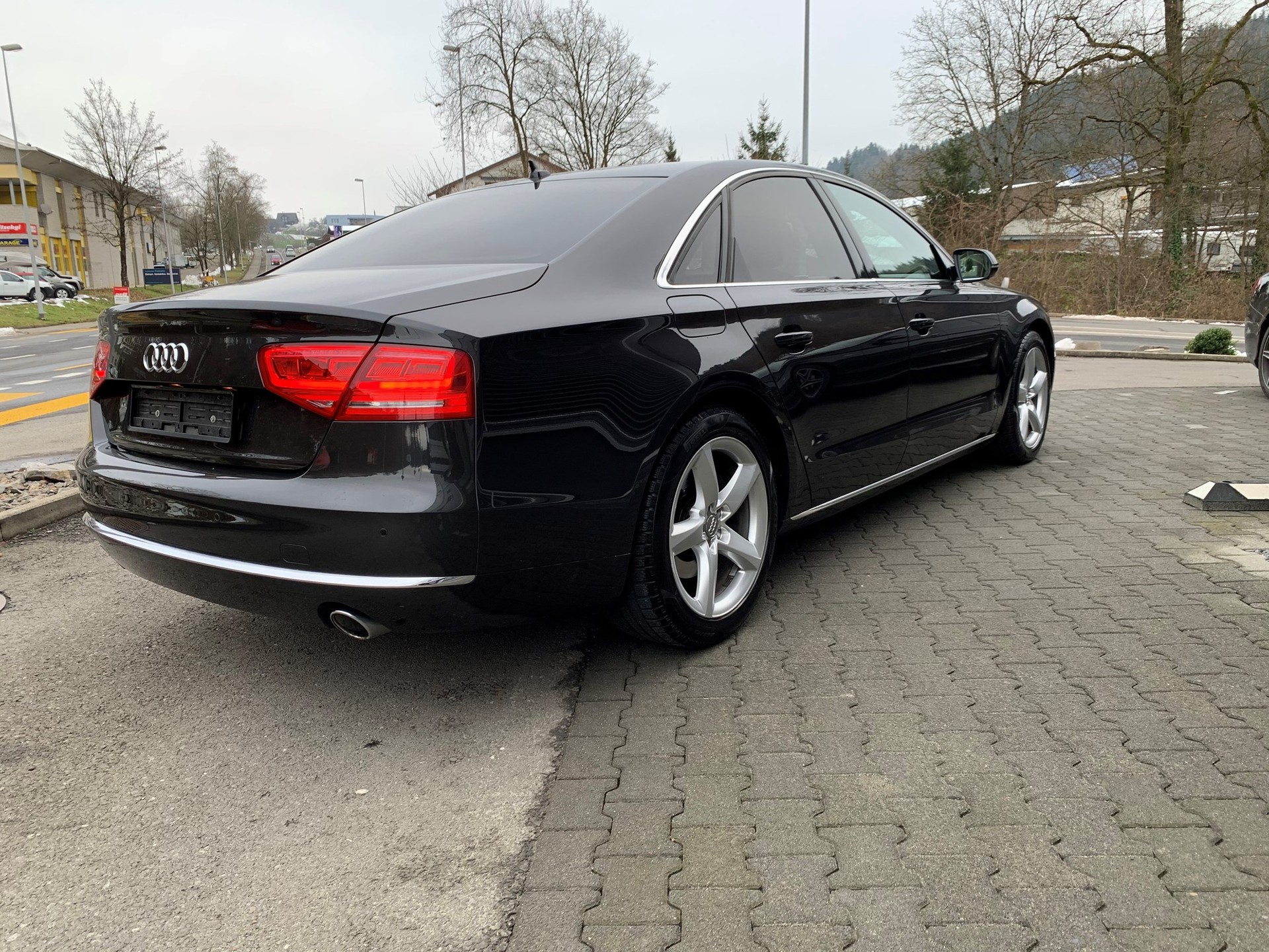AUDI A8 3.0 TDI quattro tiptronic-image-2