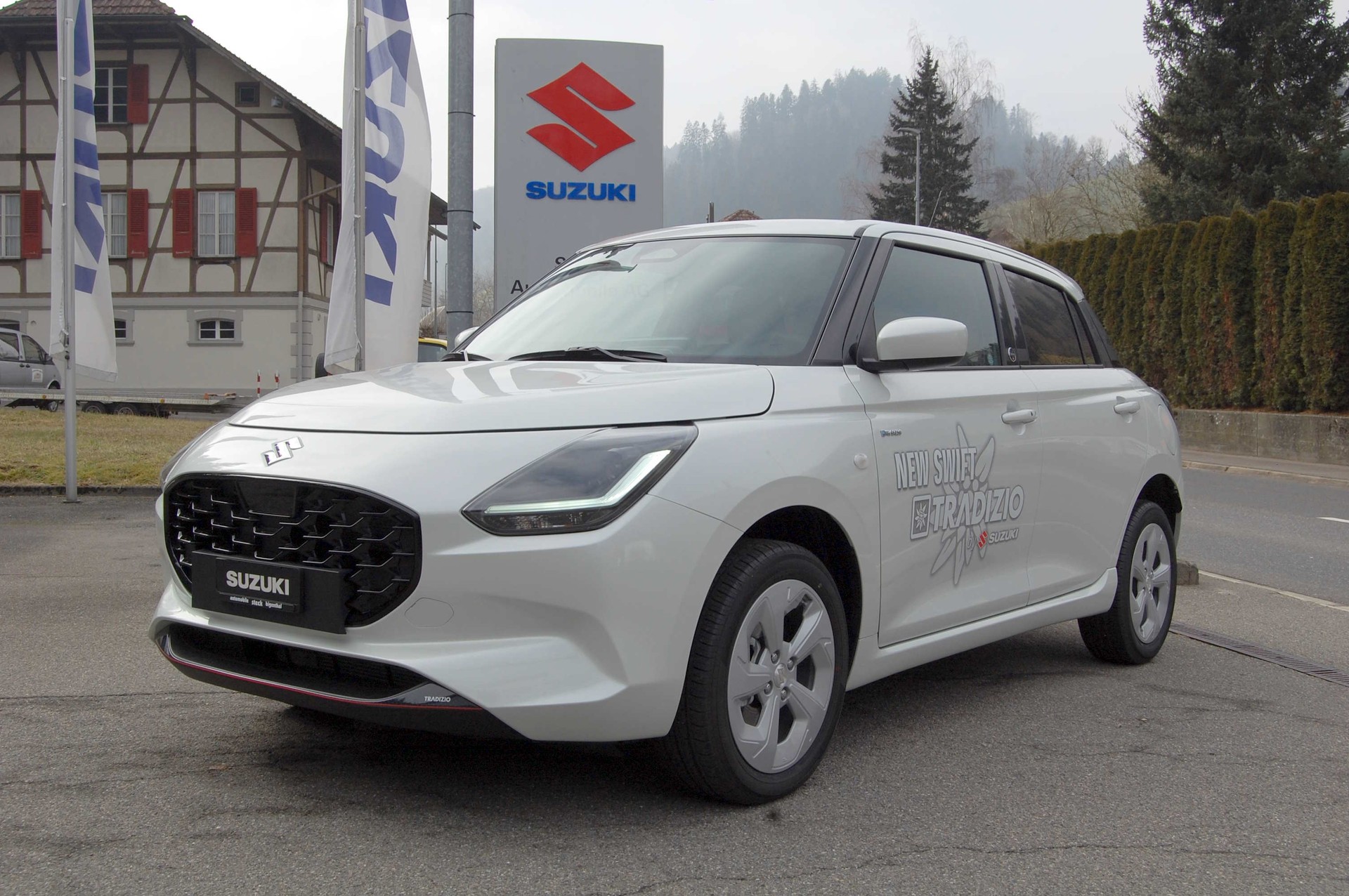SUZUKI Swift 1.2 Tradizio Hybrid 4x4