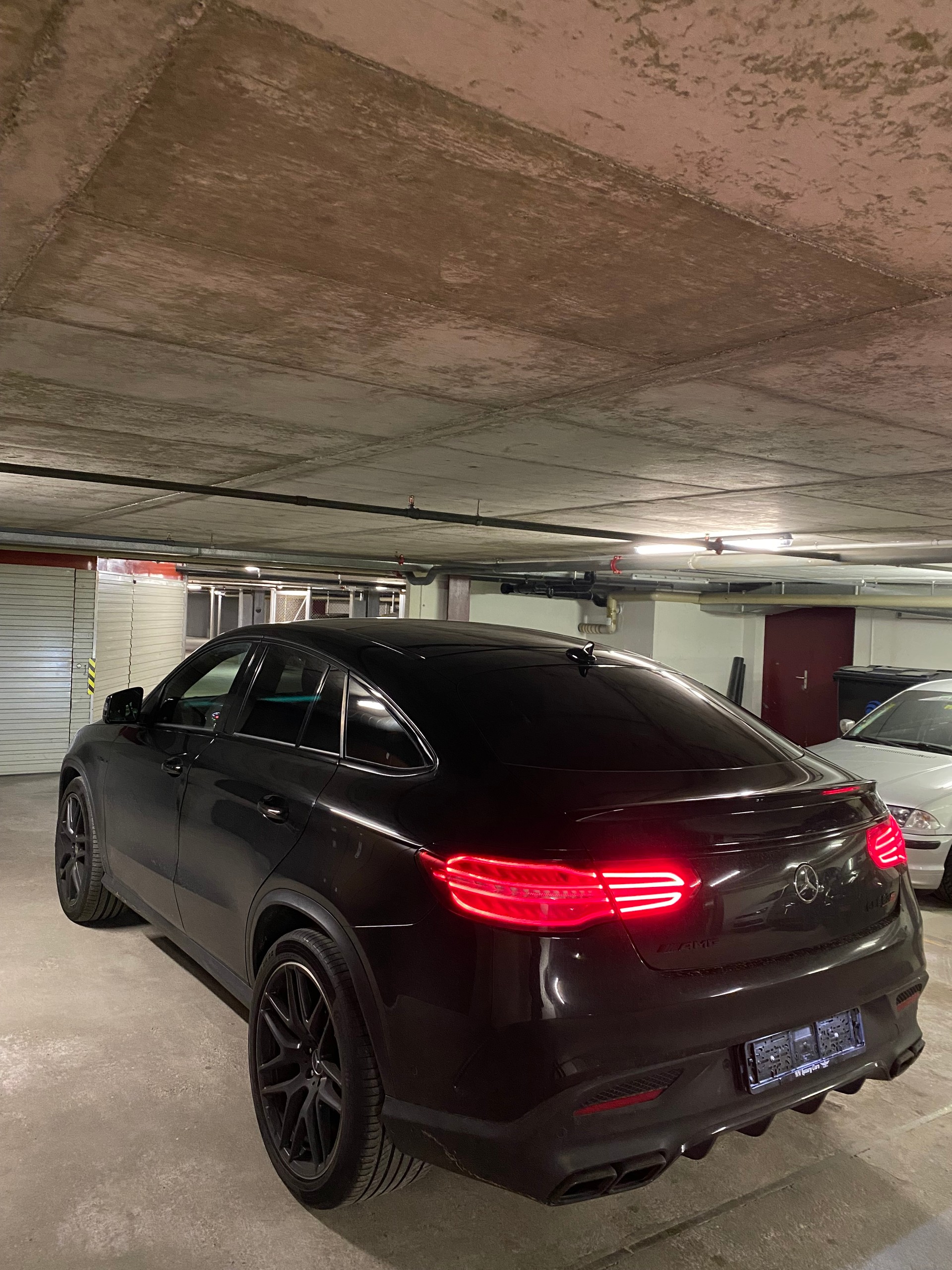 MERCEDES-BENZ GLE Coupé 63 S AMG 4Matic Speedshift-image-4