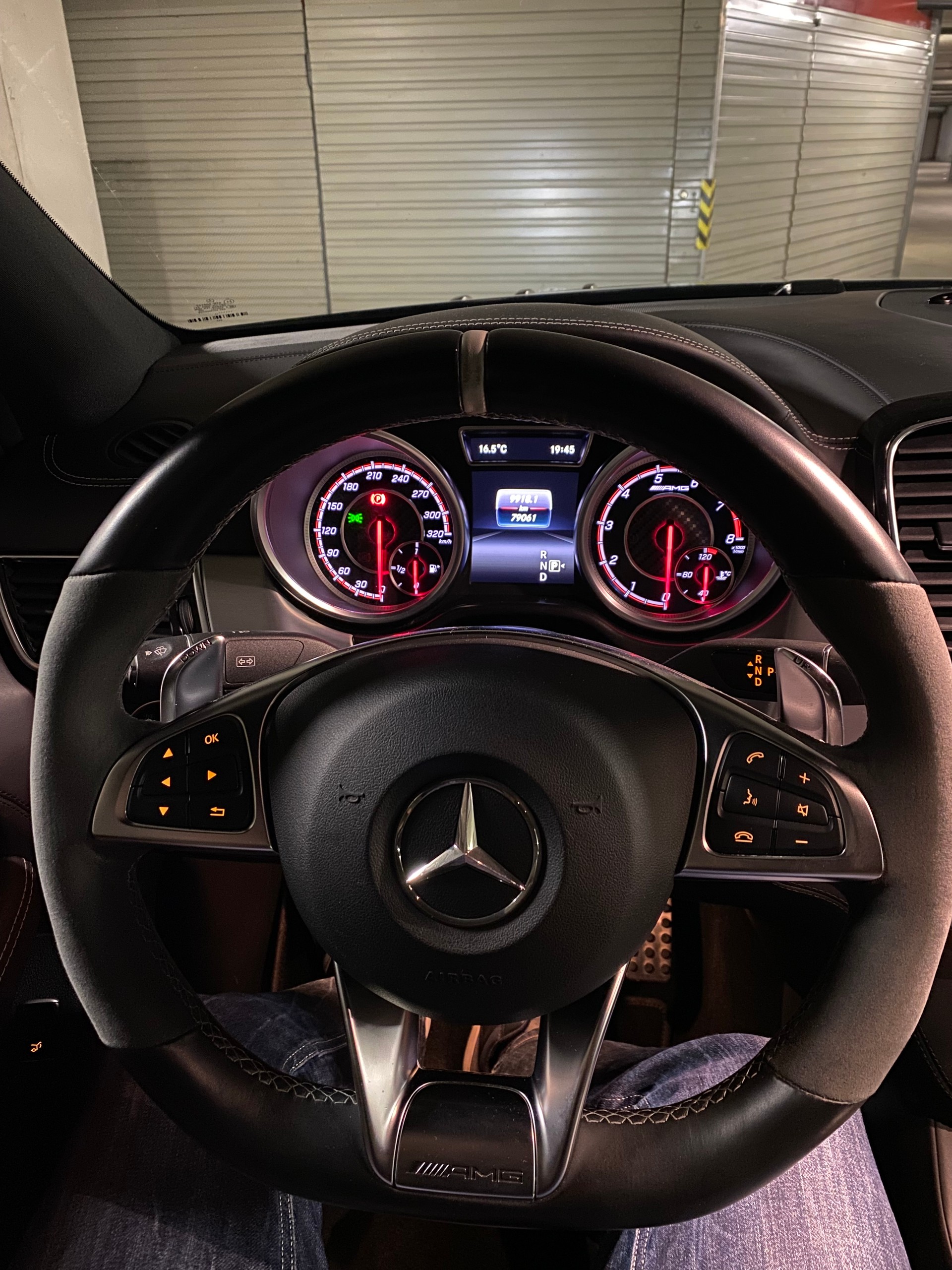 MERCEDES-BENZ GLE Coupé 63 S AMG 4Matic Speedshift-image-14