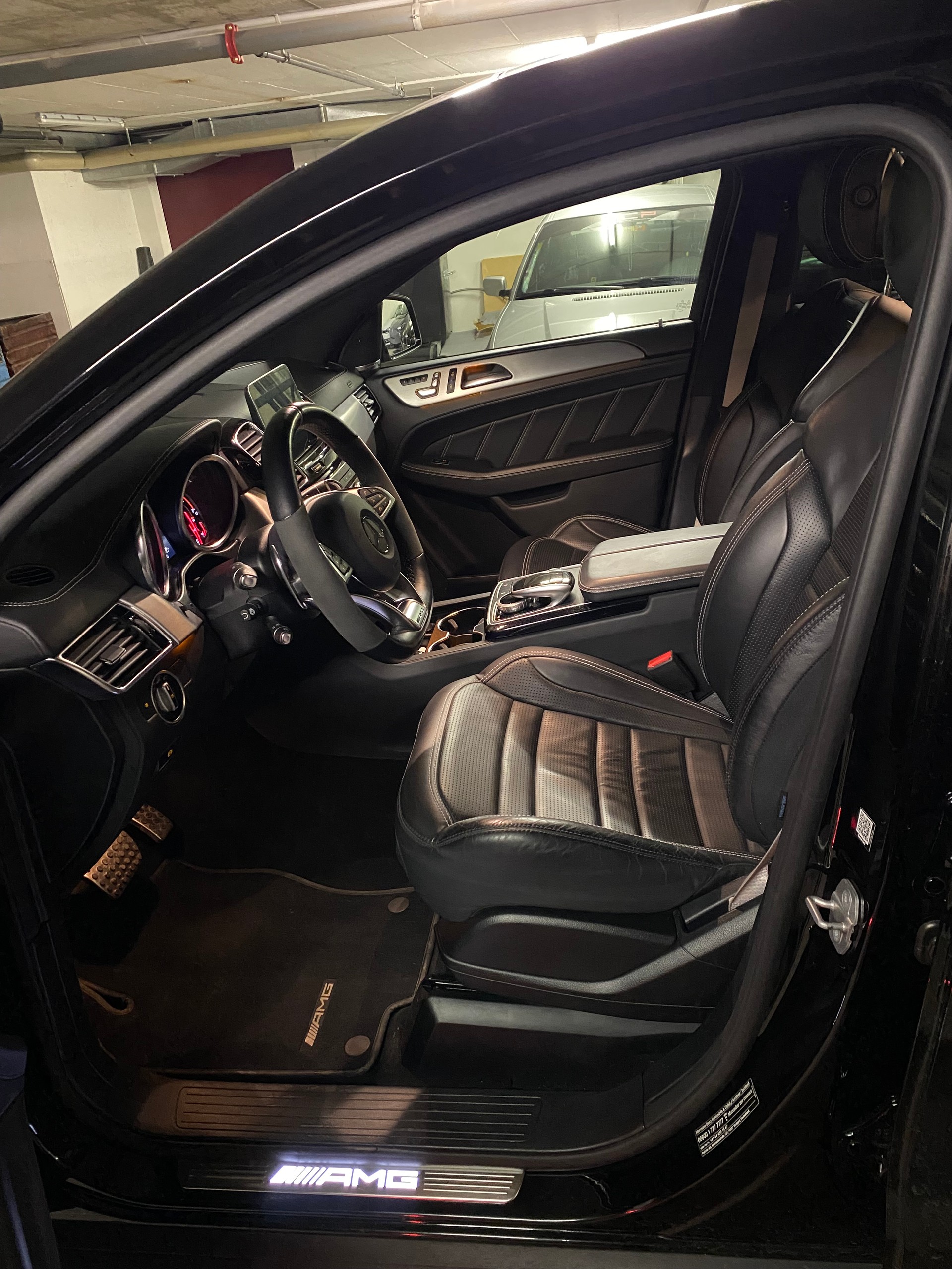 MERCEDES-BENZ GLE Coupé 63 S AMG 4Matic Speedshift-image-13