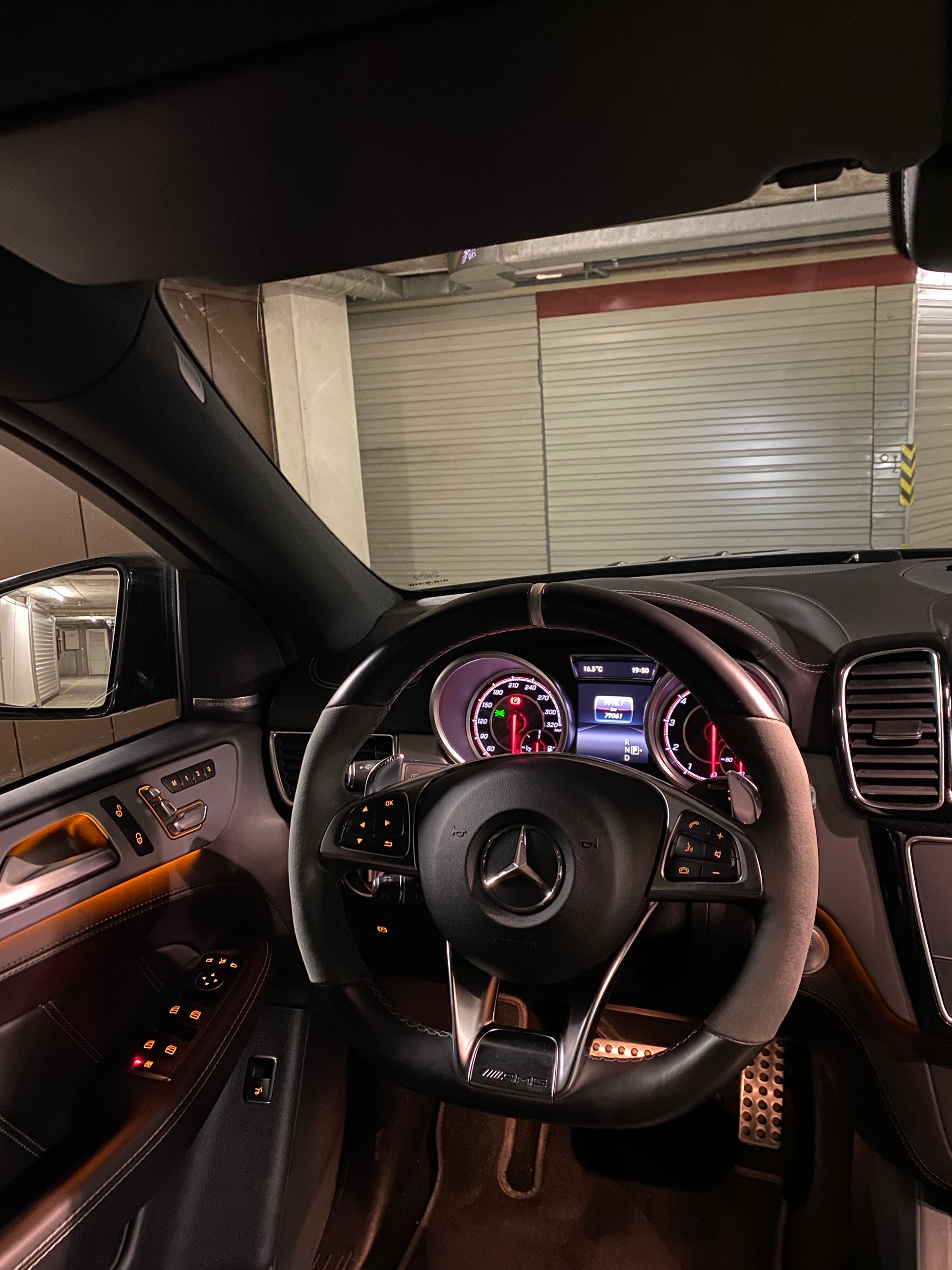 MERCEDES-BENZ GLE Coupé 63 S AMG 4Matic Speedshift-image-17