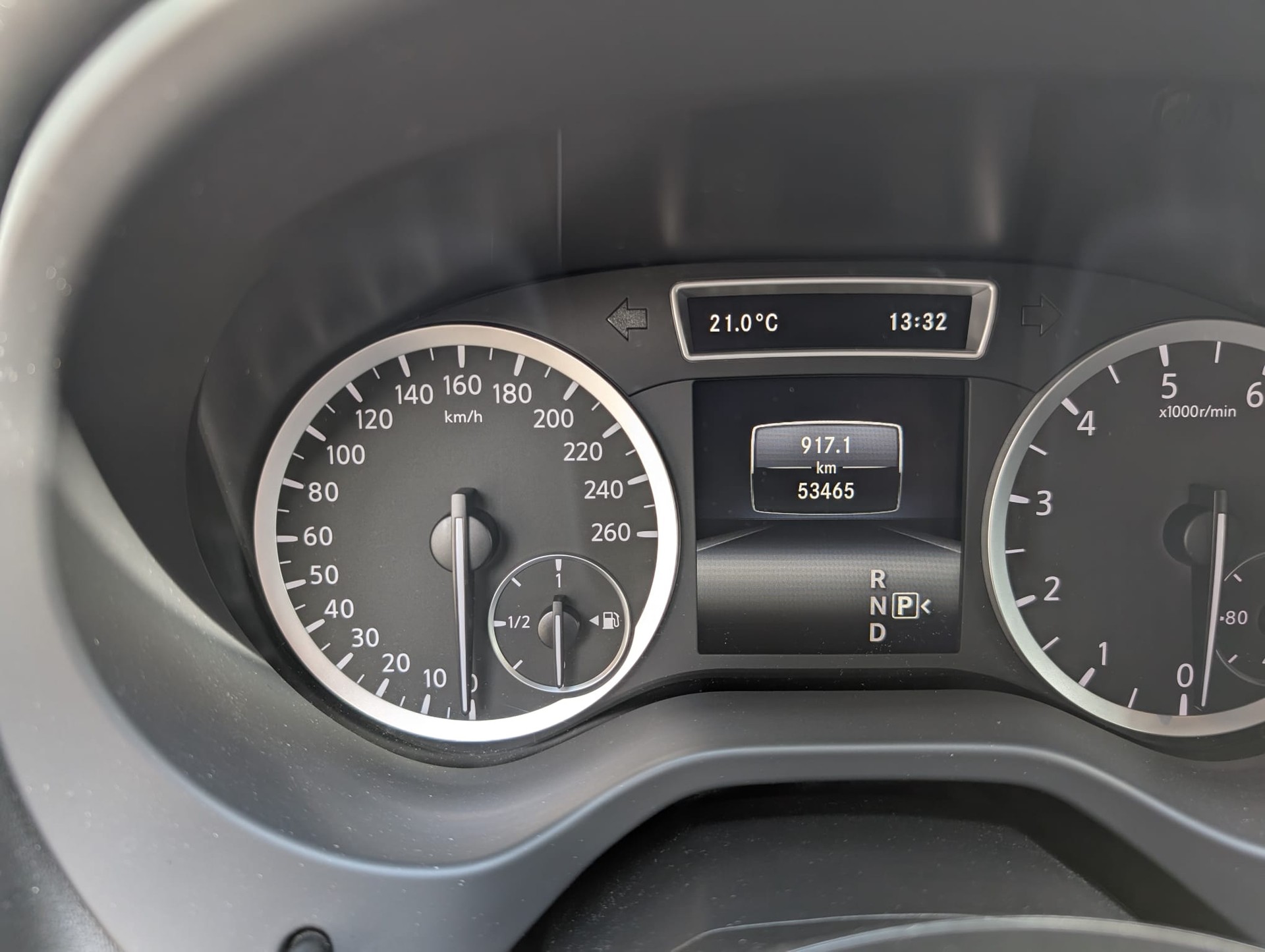 INFINITI Q30 2.0t Sport AWD DCT-image-5