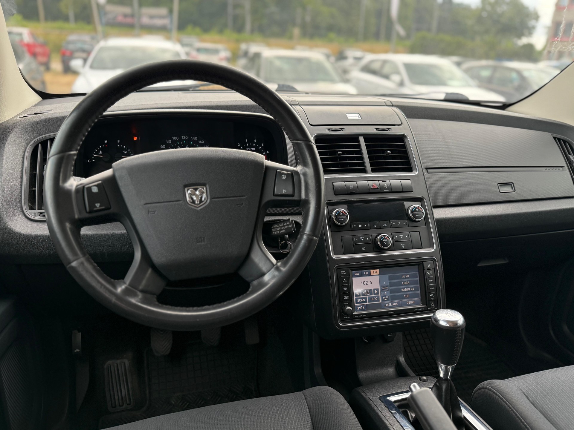 DODGE Journey 2.4 SXT-image-24