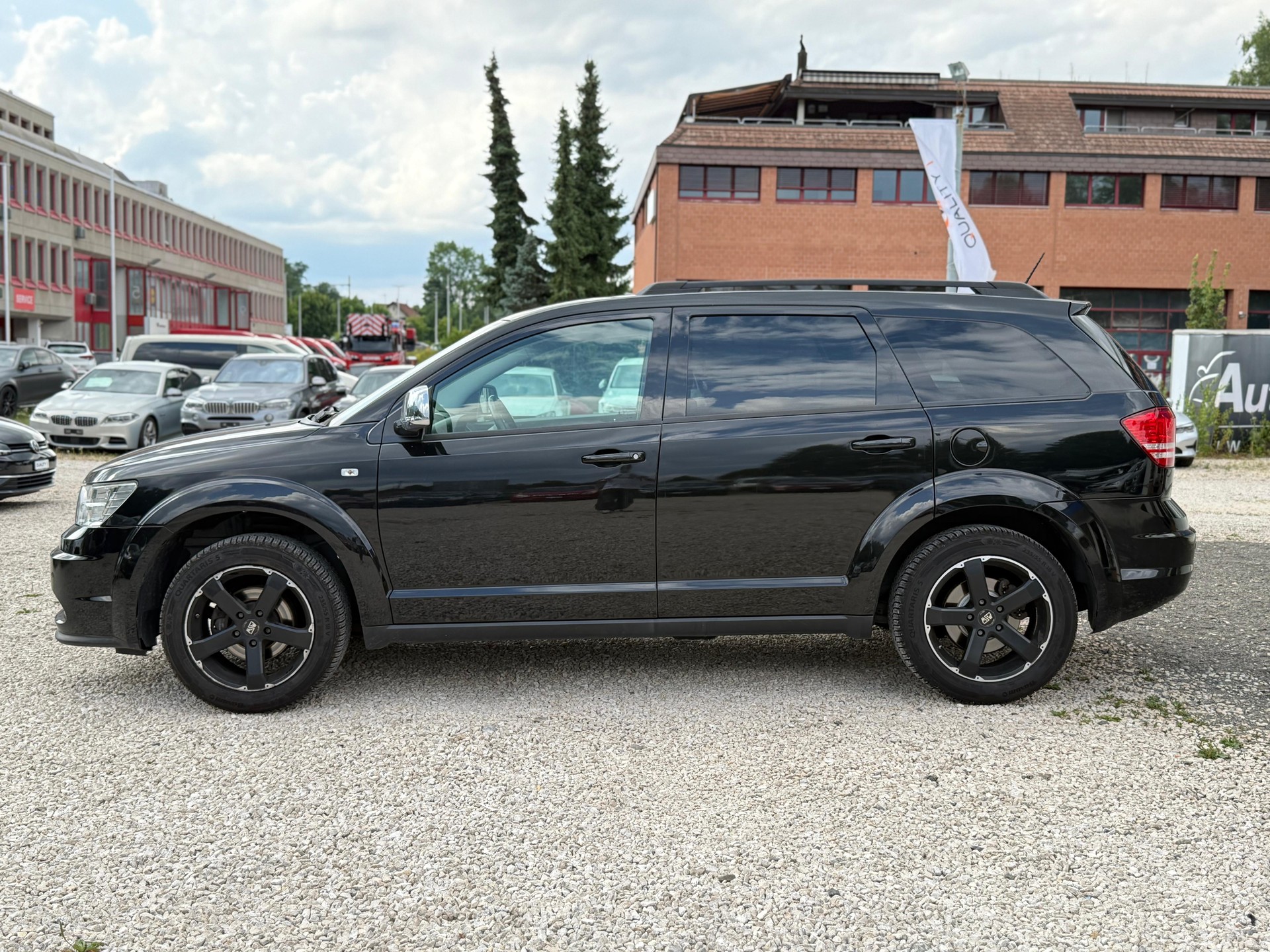 DODGE Journey 2.4 SXT-showroom-element-2