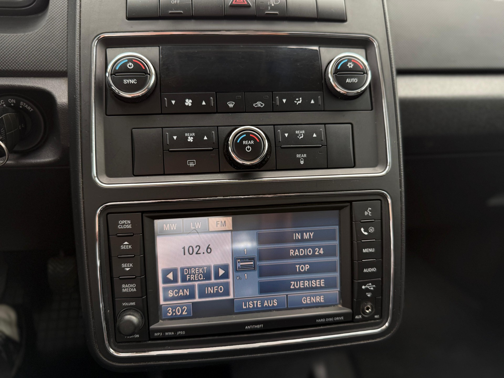 DODGE Journey 2.4 SXT-image-27