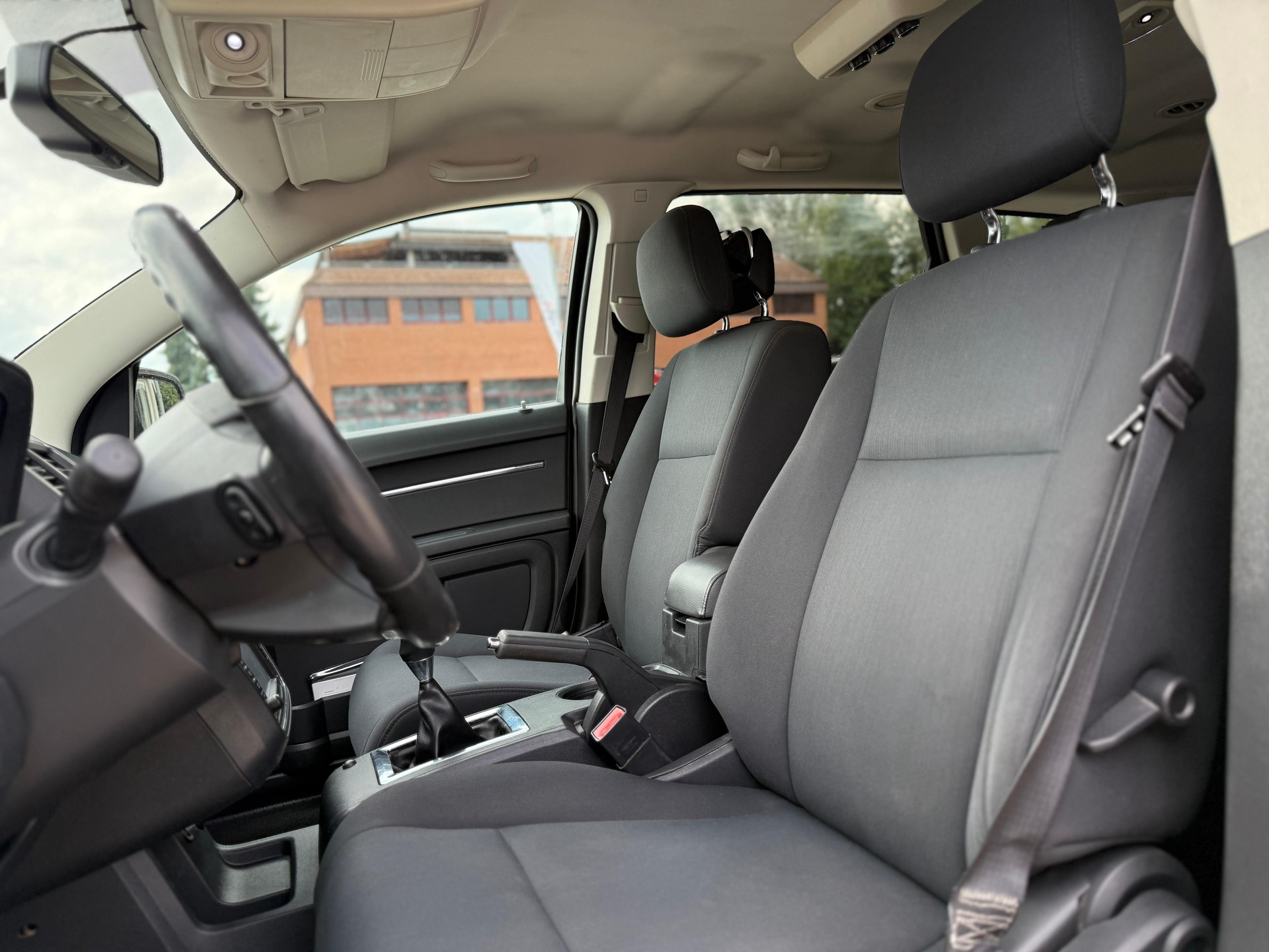 DODGE Journey 2.4 SXT-image-14