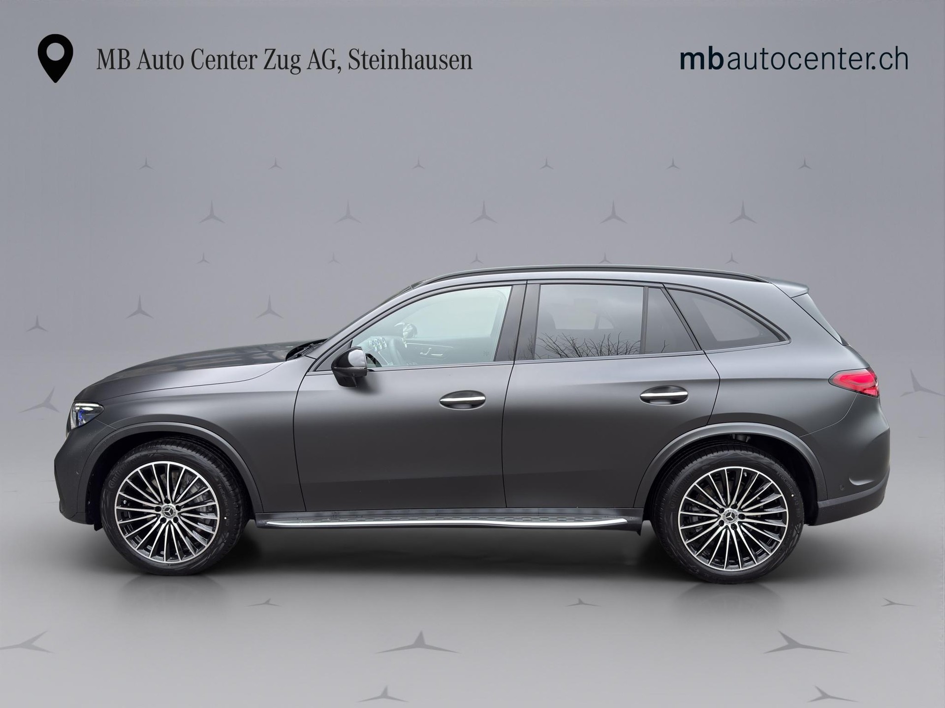 MERCEDES-BENZ GLC 300 AMG Line 4matic-showroom-element-2
