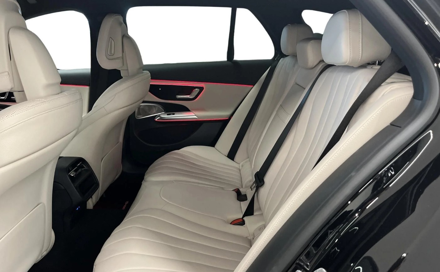 MERCEDES-BENZ E 300 de T 4Matic 9G-Tronic-showroom-element-3
