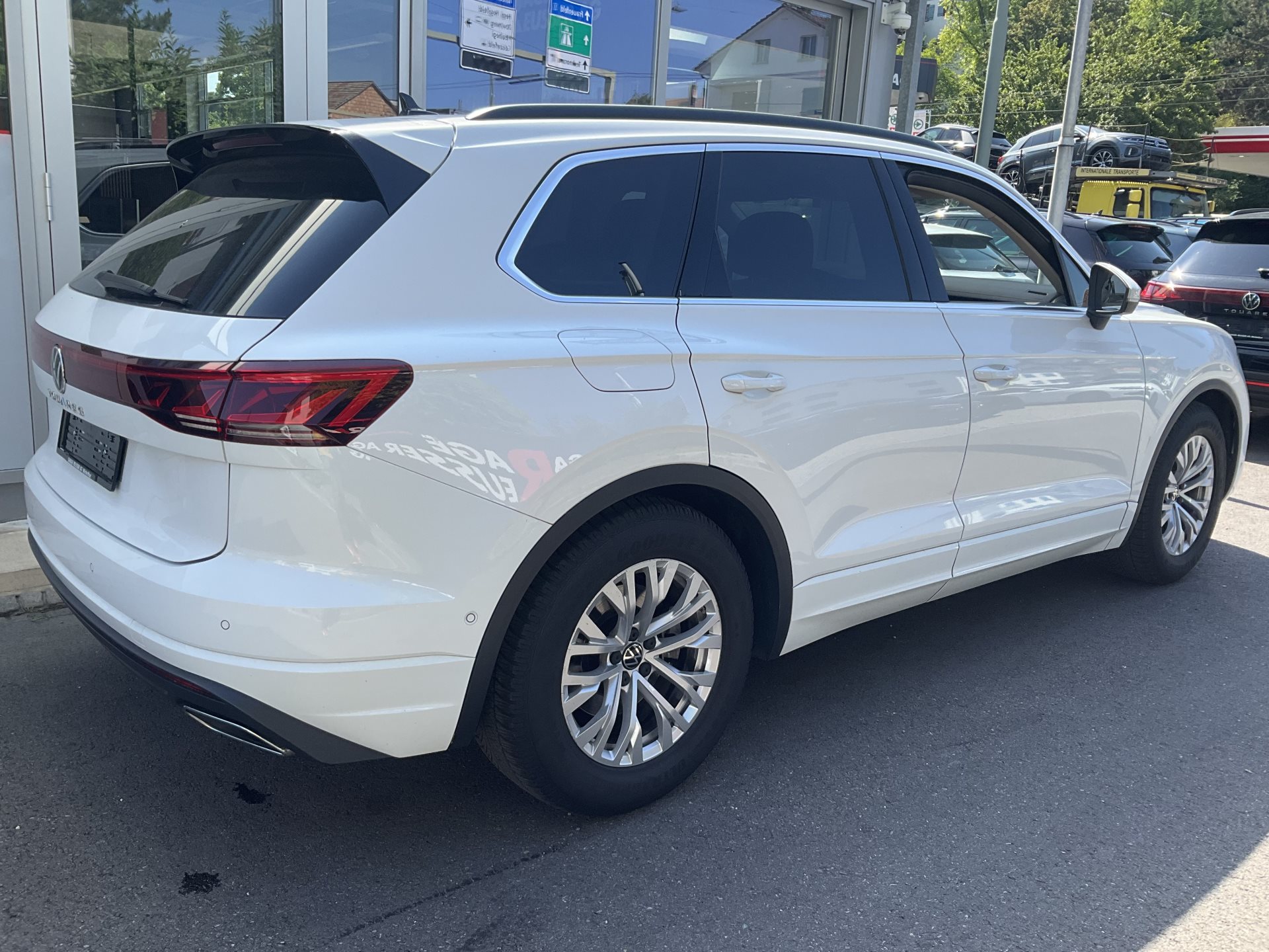 VW TOUAREG 3.0 TDI 4MOTION ELEGANCE *** ANHÄNGEKUPPLUNG & LUFTFEDERUNG ***-showroom-element-3