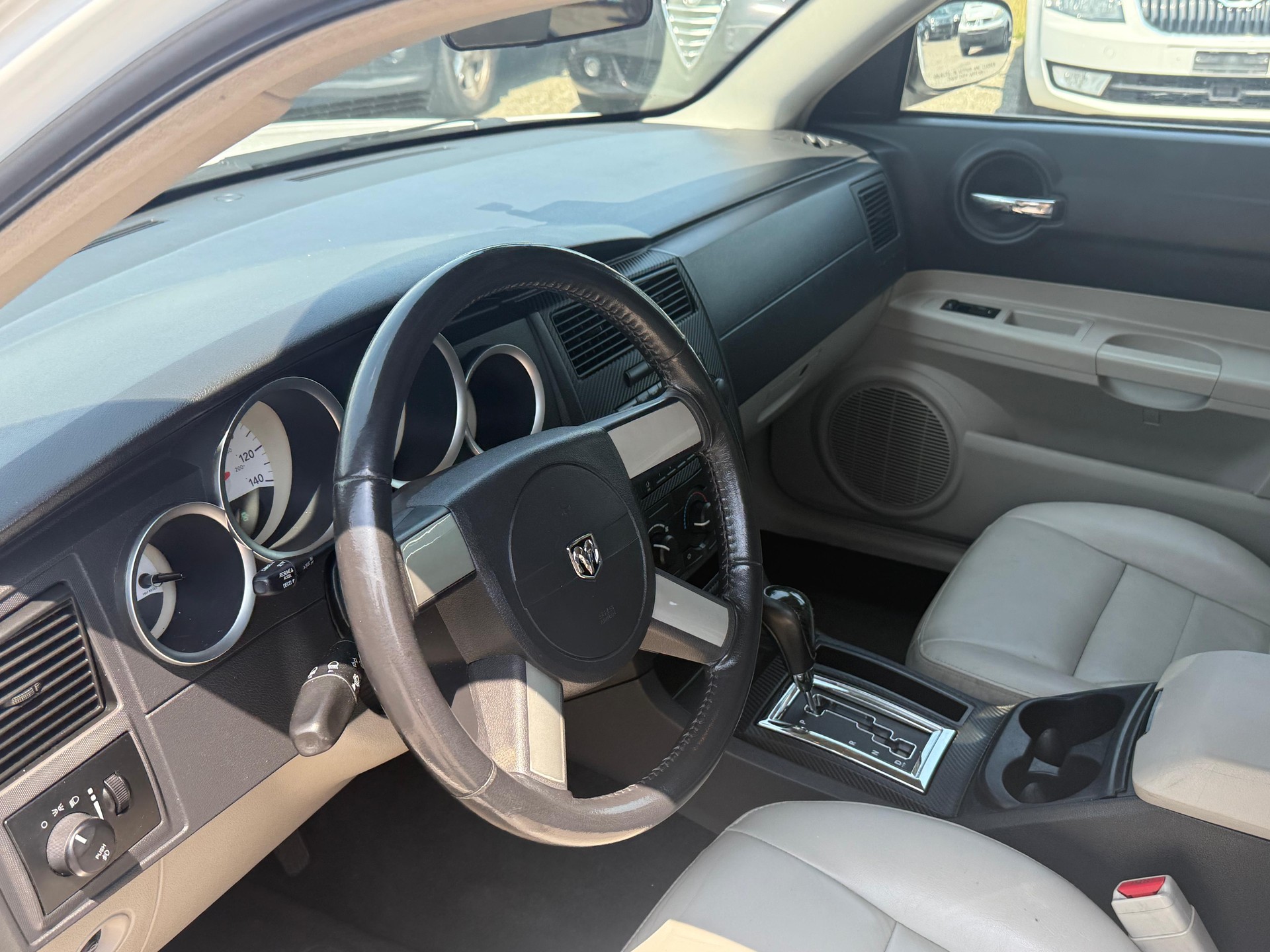DODGE SE-image-11