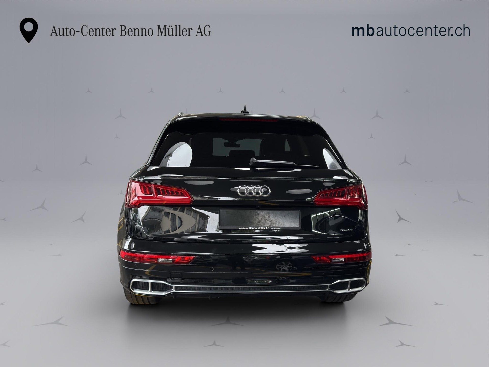 AUDI Q5 2.0 55 TFSI e Sport qu. S-T-showroom-element-3