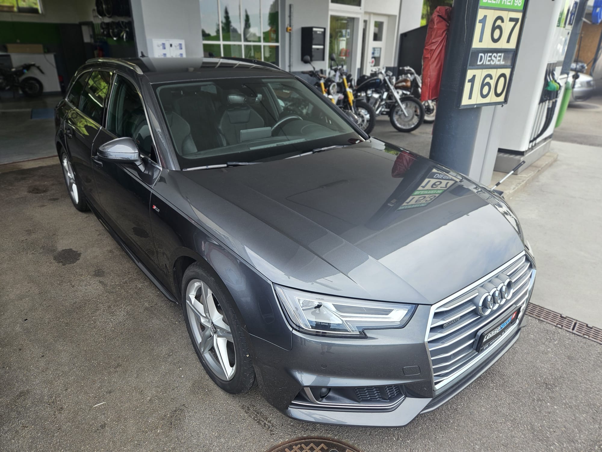 AUDI A4 Avant 2.0 (Kombi) Audi AUDI A4 Avant 2.0 (Kombi)