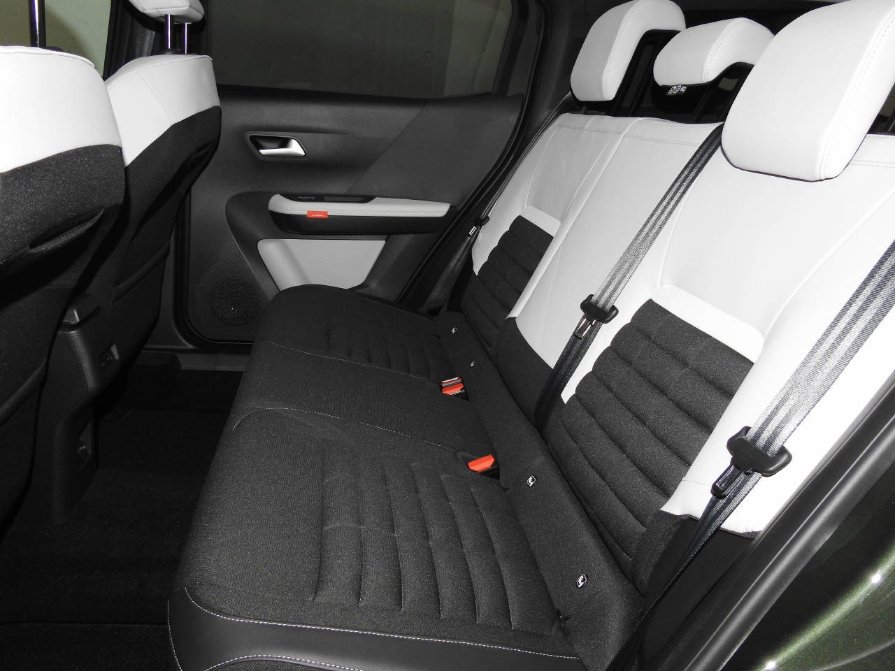 CITROEN C3 Aircross 1.2 Hybrid Max-image-12