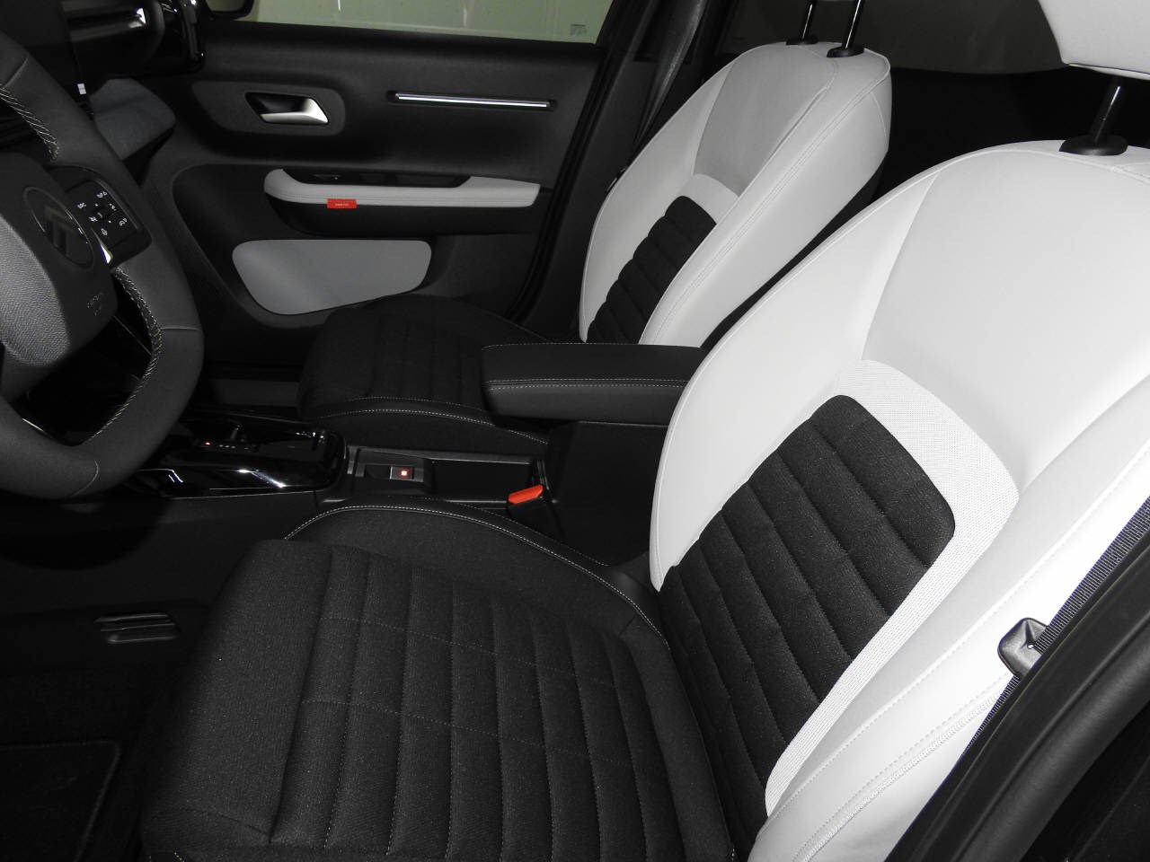 CITROEN C3 Aircross 1.2 Hybrid Max-image-13