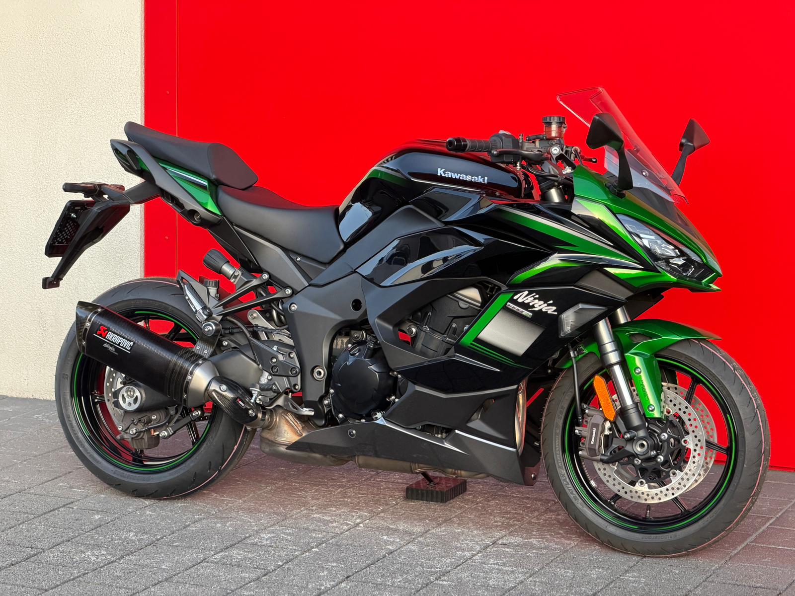 KAWASAKI Ninja 1000 SX + Akrapovic À vendre