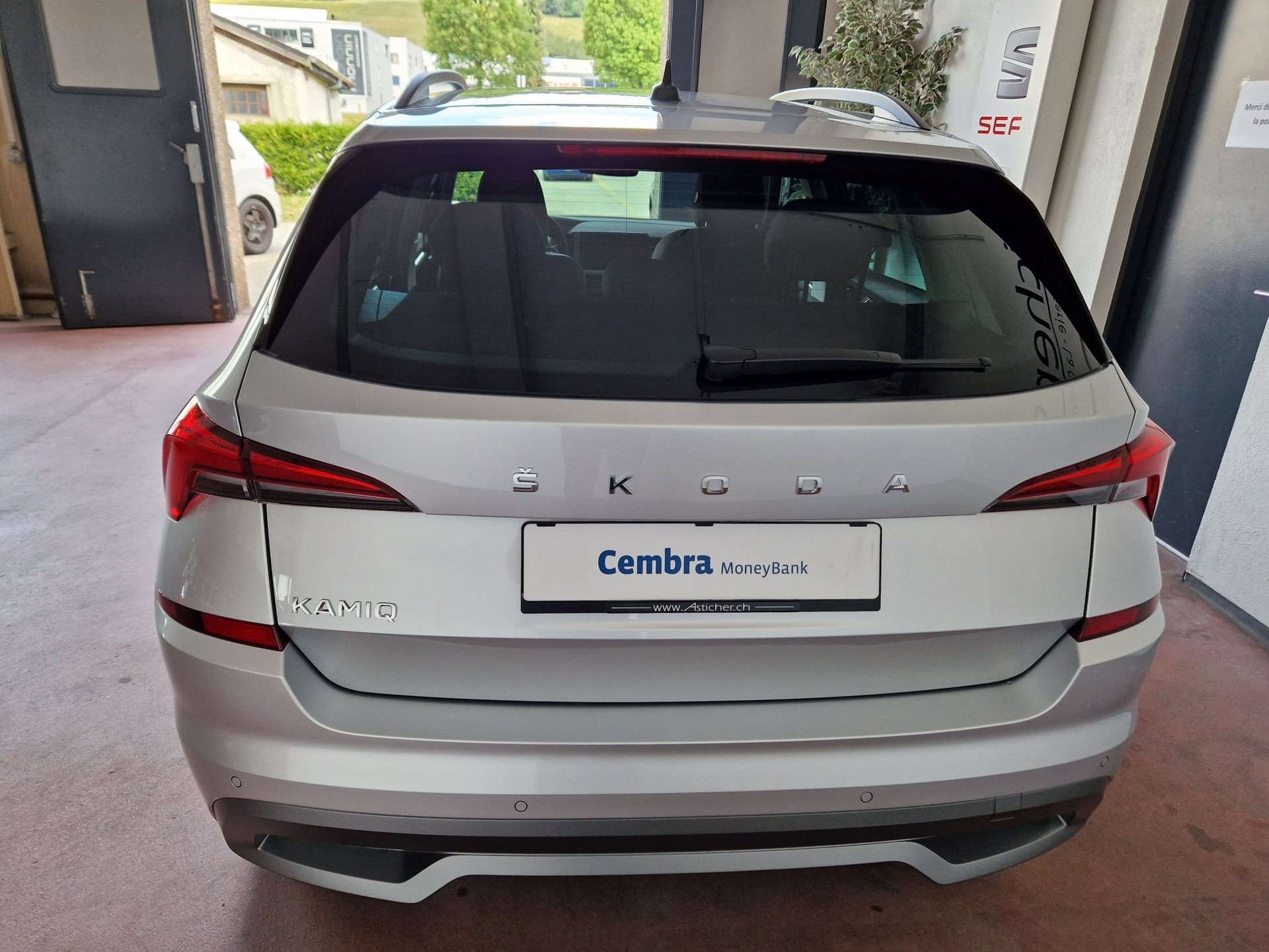 SKODA Kamiq 1.0 TSI Tour-showroom-element-2
