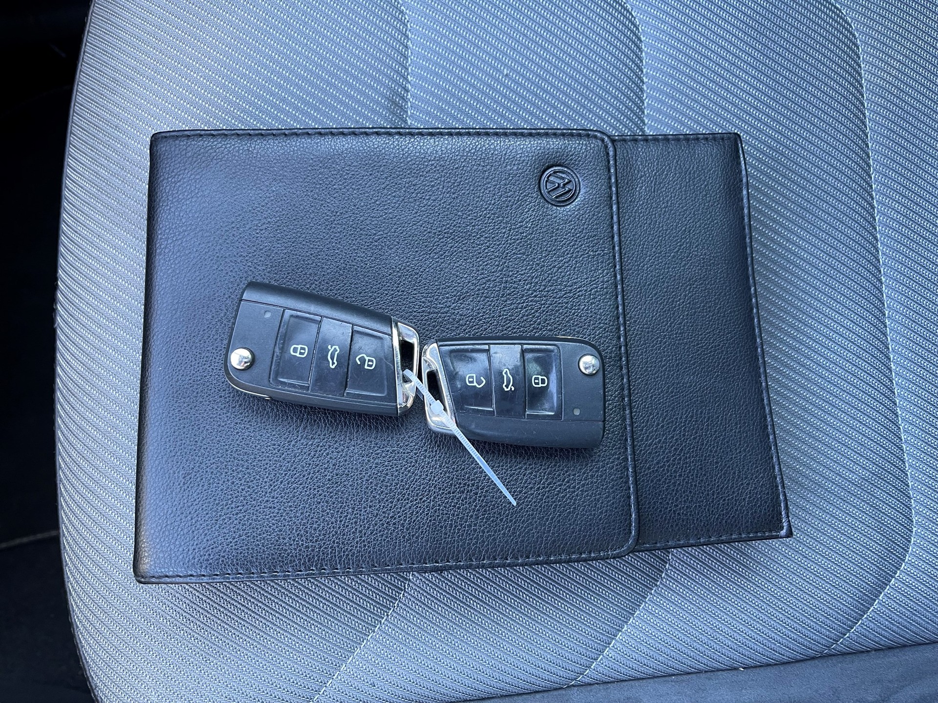 VW Tiguan 2.0 TDI R-Line Highline 4Motion DSG-image-22