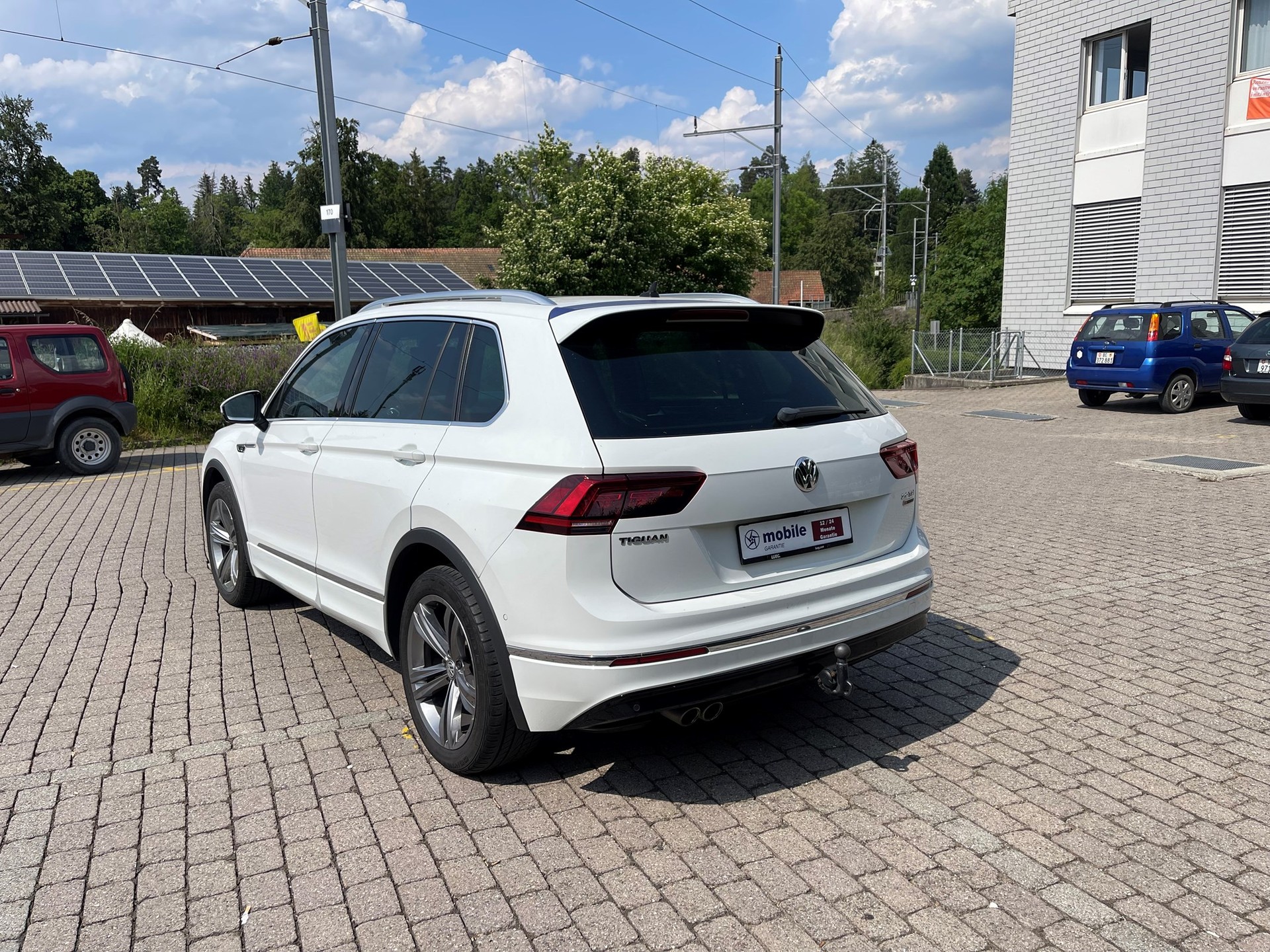 VW Tiguan 2.0 TDI R-Line Highline 4Motion DSG-showroom-element-3