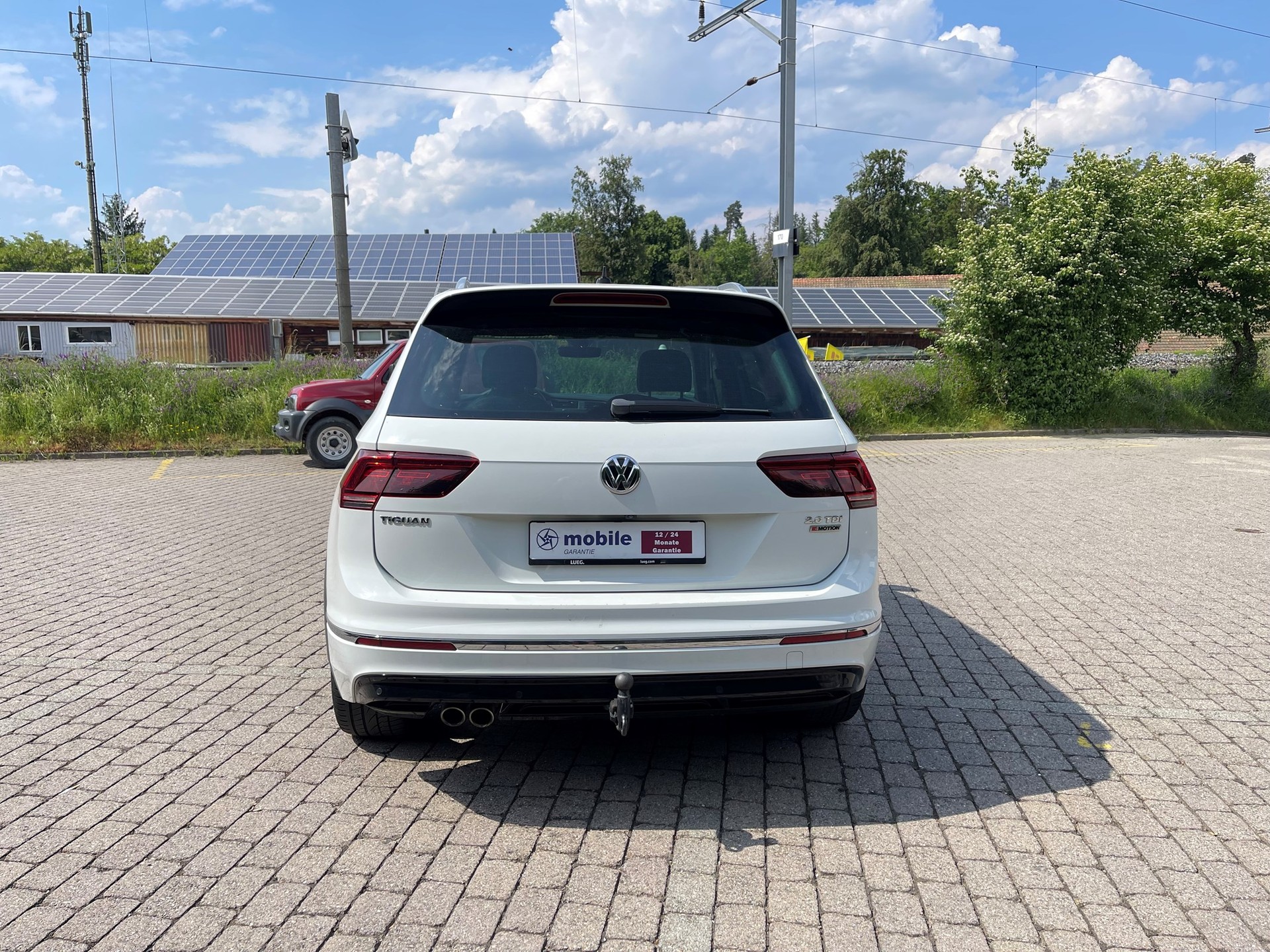 VW Tiguan 2.0 TDI R-Line Highline 4Motion DSG-image-4