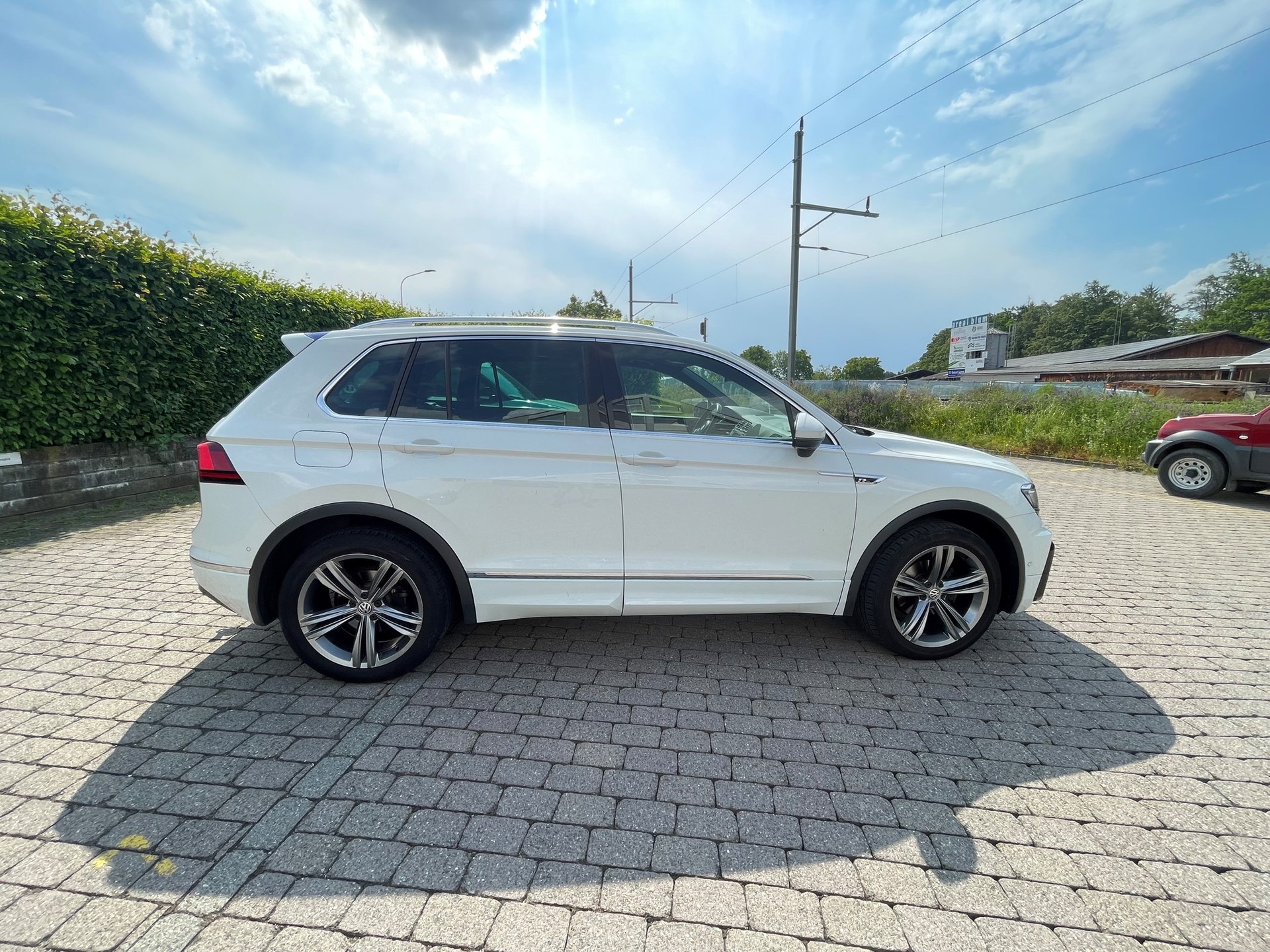VW Tiguan 2.0 TDI R-Line Highline 4Motion DSG-image-7