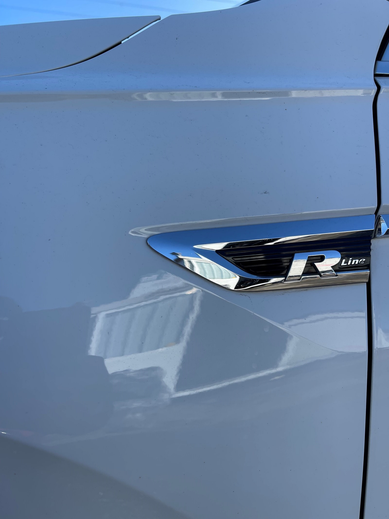 VW Tiguan 2.0 TDI R-Line Highline 4Motion DSG-image-23