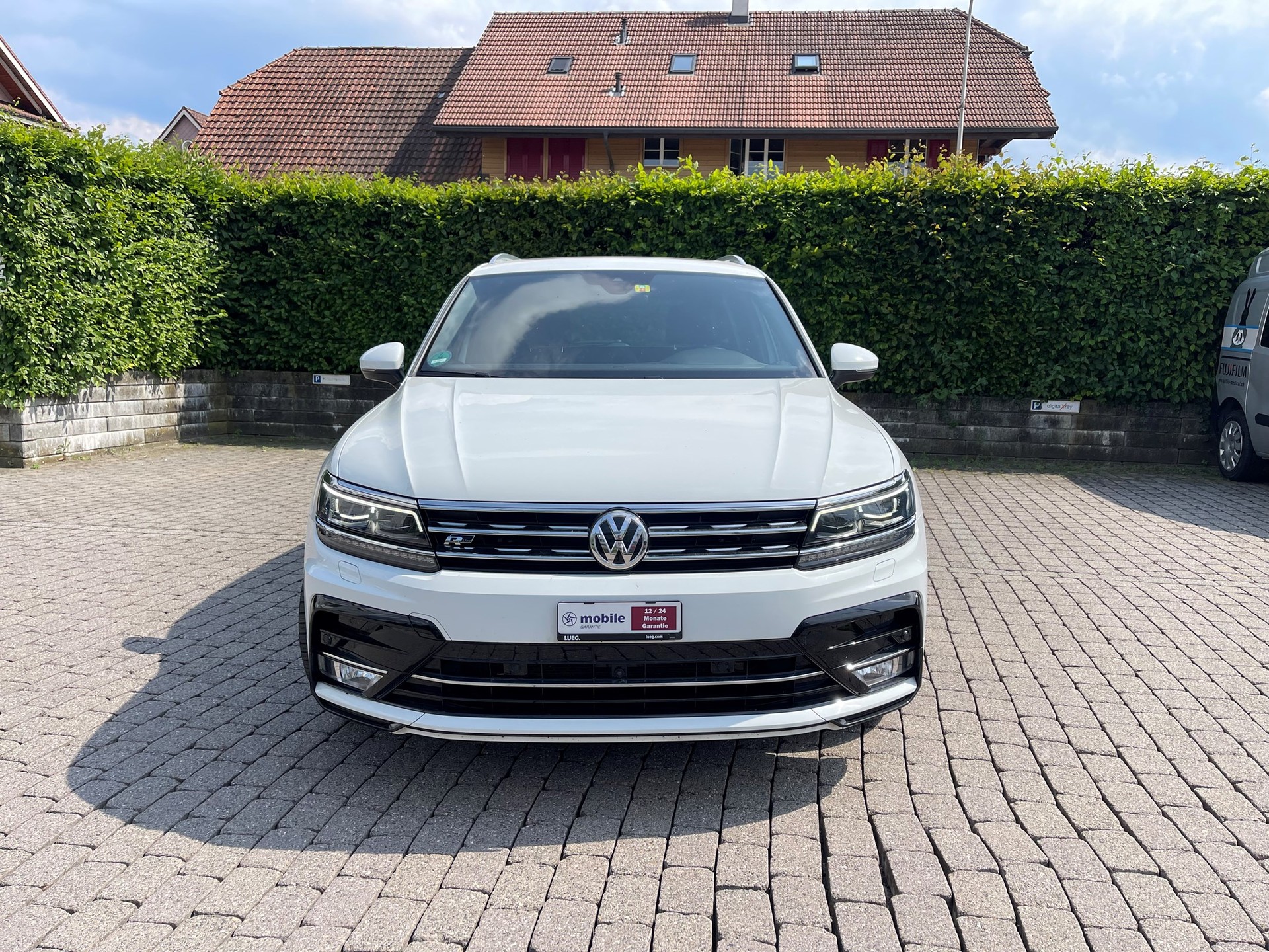 VW Tiguan 2.0 TDI R-Line Highline 4Motion DSG-showroom-element-2