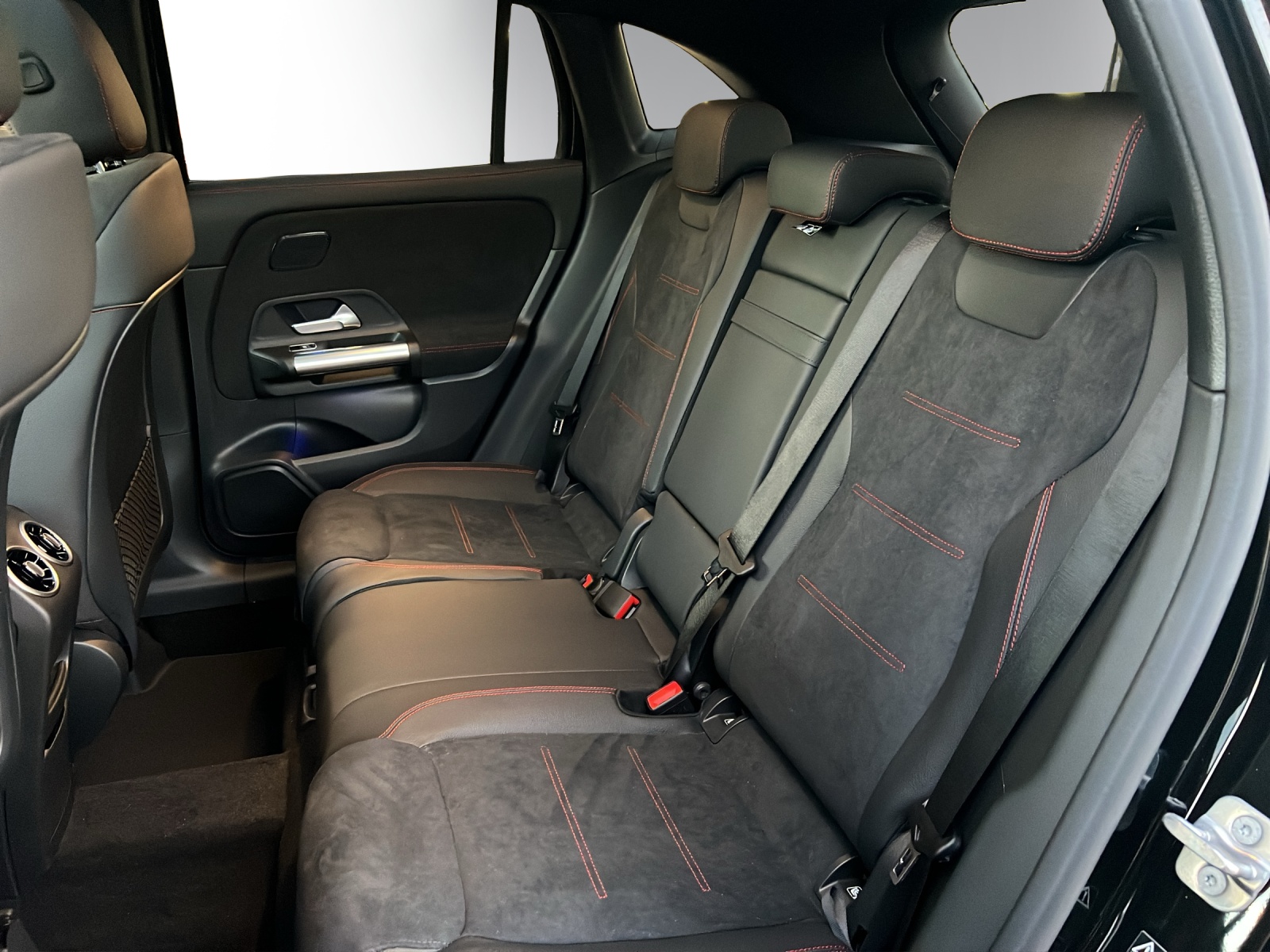 Image MERCEDES-BENZ GLA-250 GLA 250 4Matic 8G-DCT Swiss Star