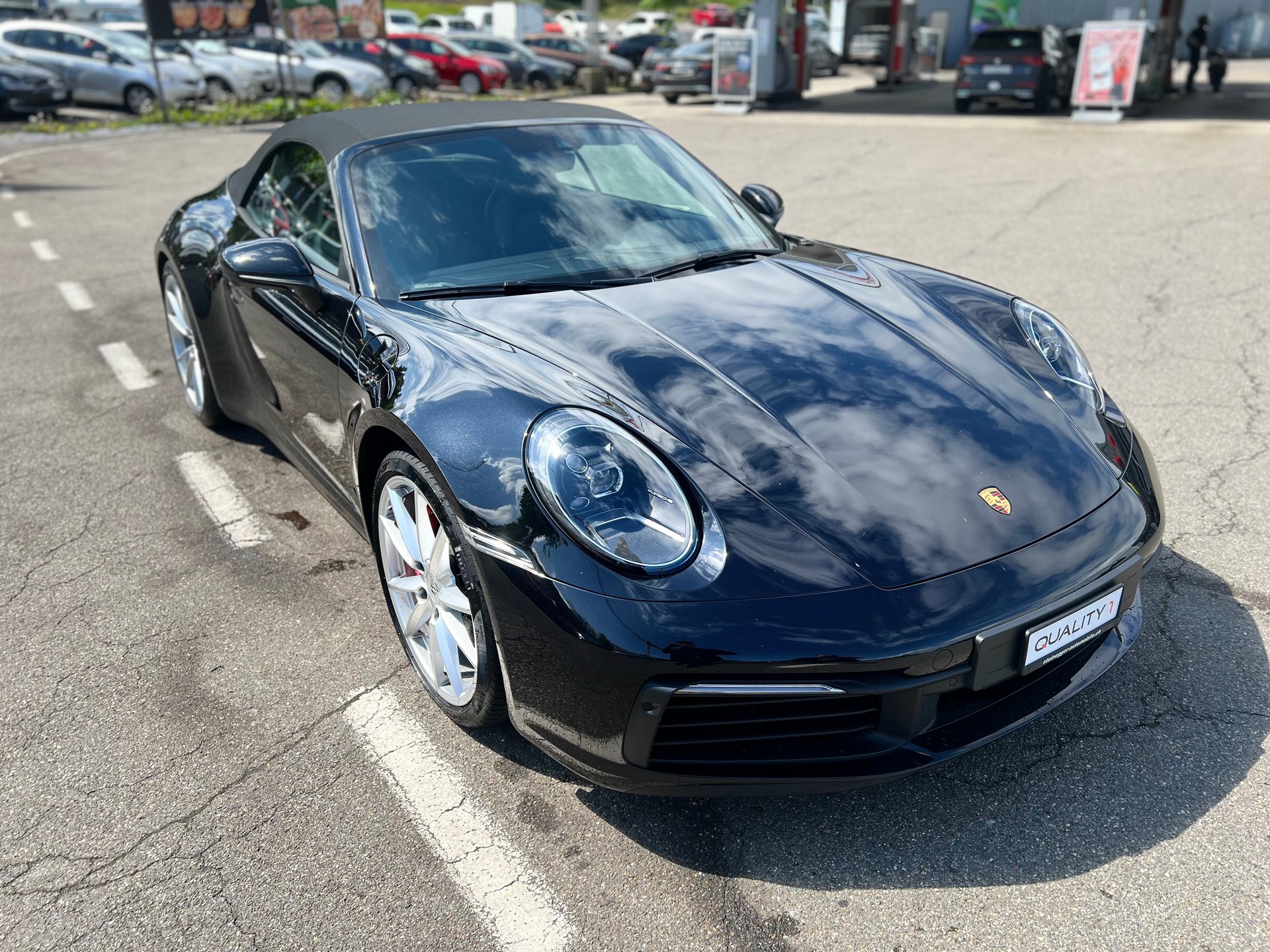 PORSCHE 4S Cabriolet-showroom-element-1