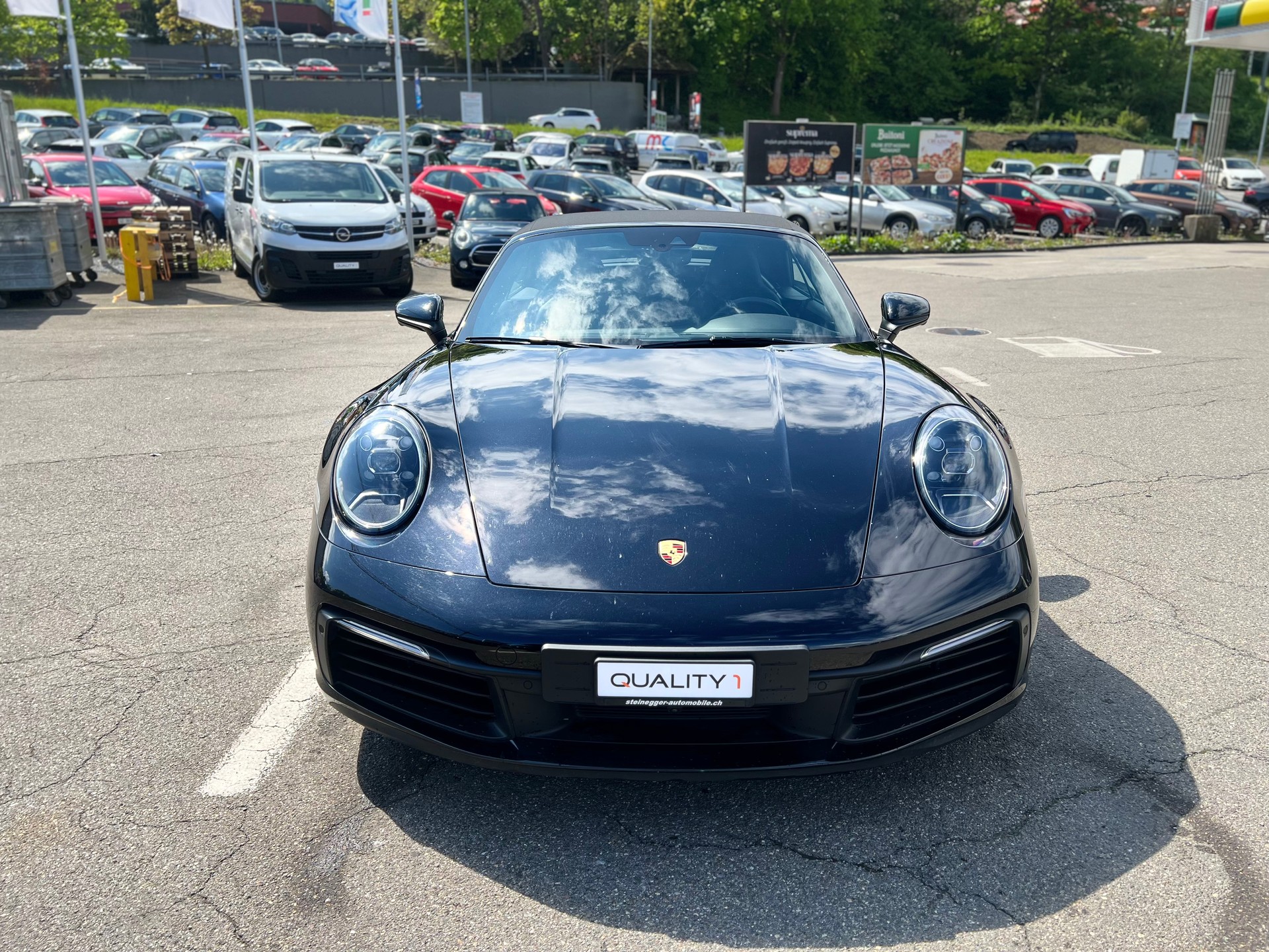 PORSCHE 4S Cabriolet-showroom-element-2