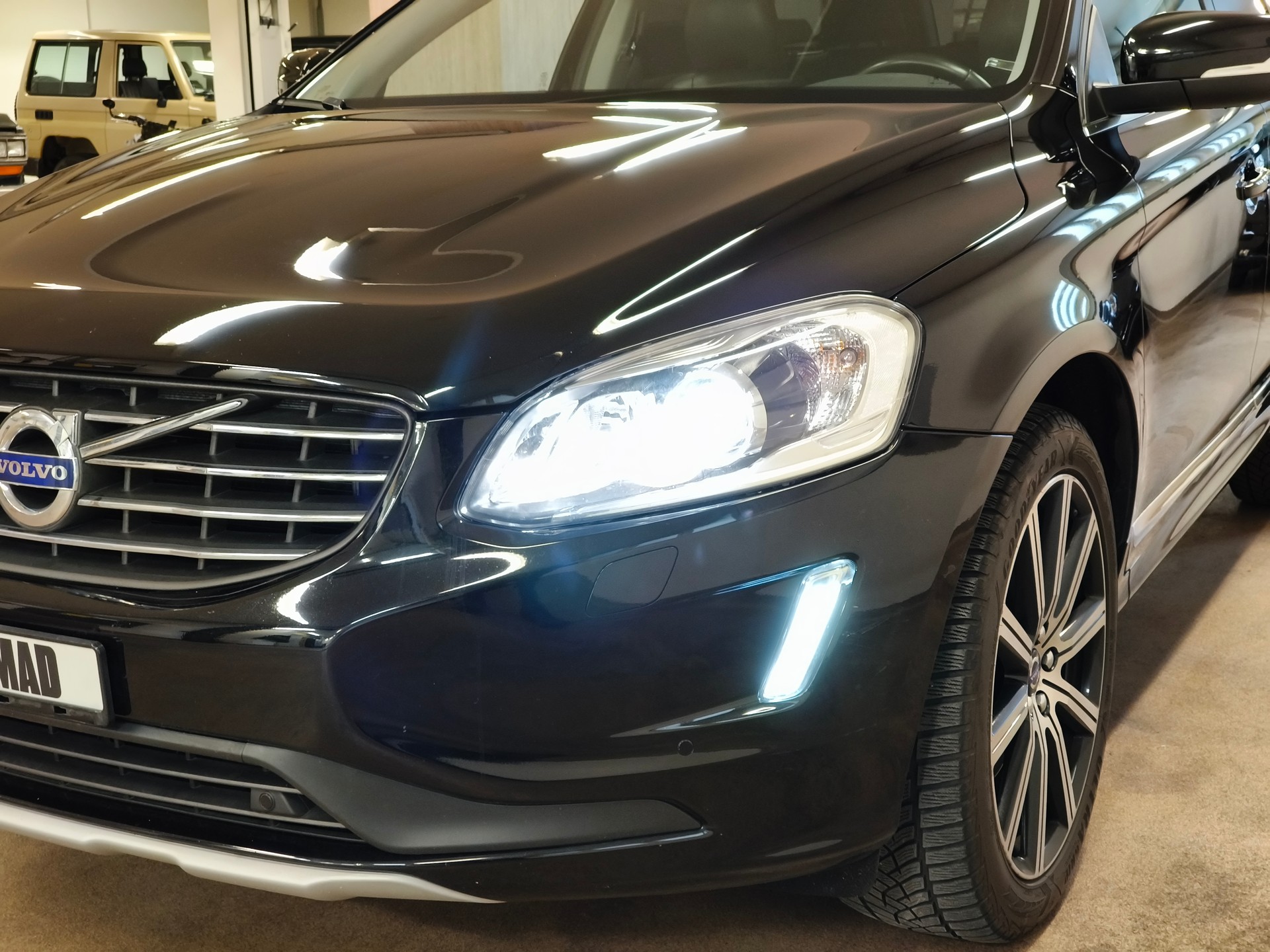 VOLVO XC60 D4 Summum Geartronic-showroom-element-1