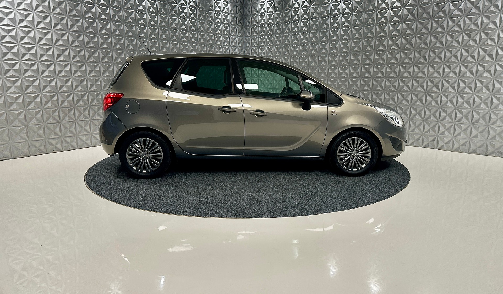 OPEL Meriva 1.4 Turbo Active Edition Automatic-showroom-element-3